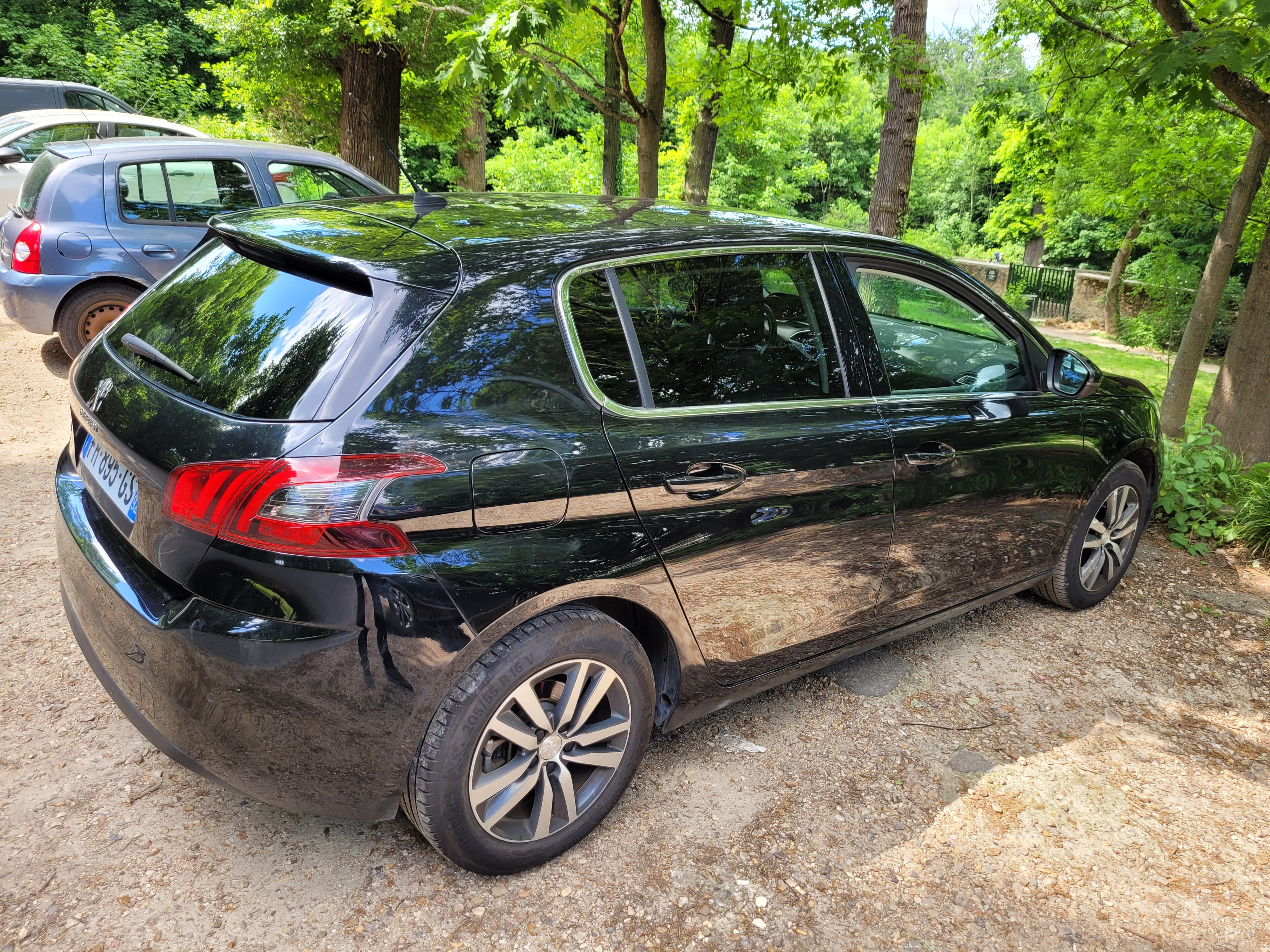 Peugeot 308 1.2 Essence - 130CV avec Climatisation
