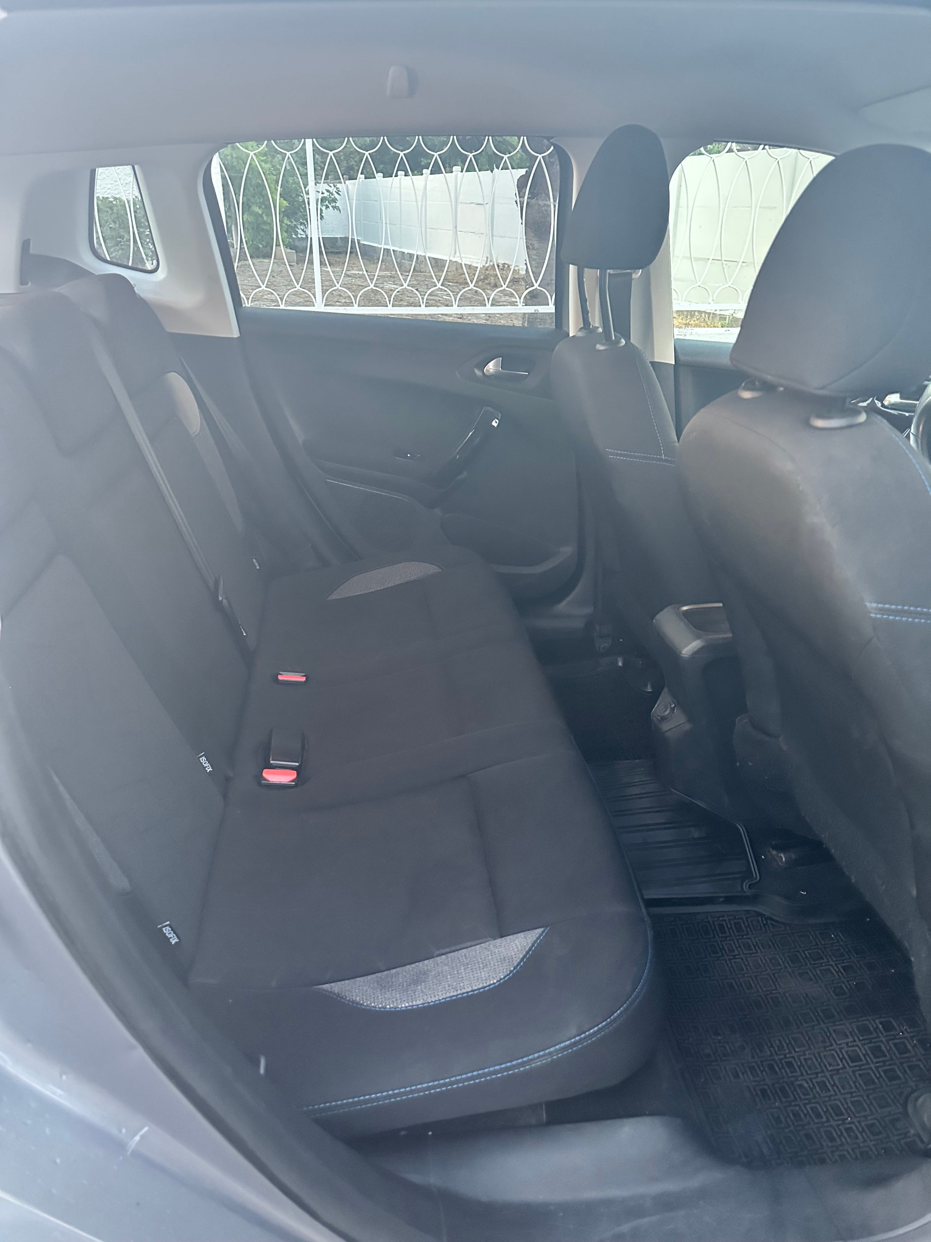 Peugeot 2008 avec Apple CarPlay