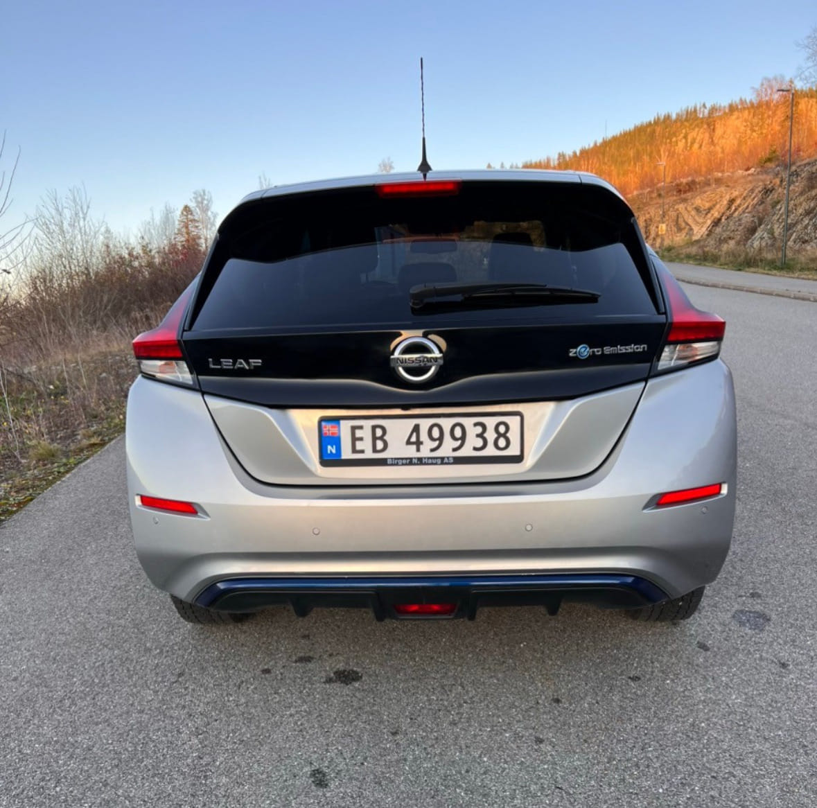 Nissan Leaf Electric (Tekna) med alt utstyr med Bluetooth audio
