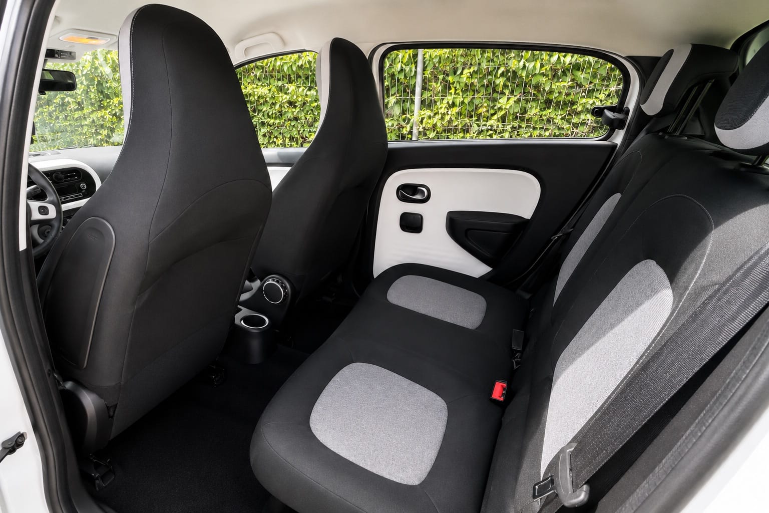 Renault Twingo III avec Autoradio