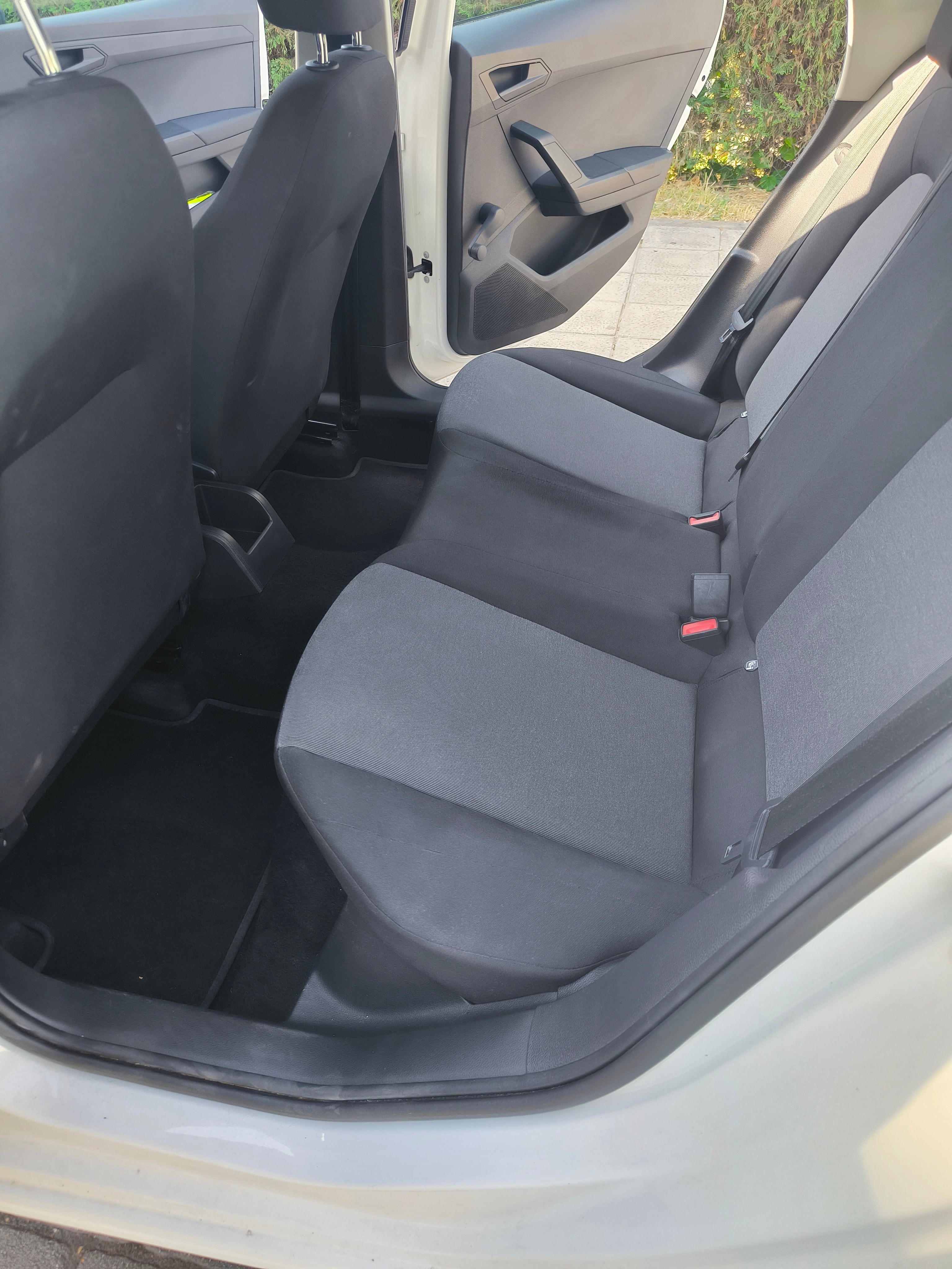 Seat Ibiza 1.1 refrence con Puertos de carga USB