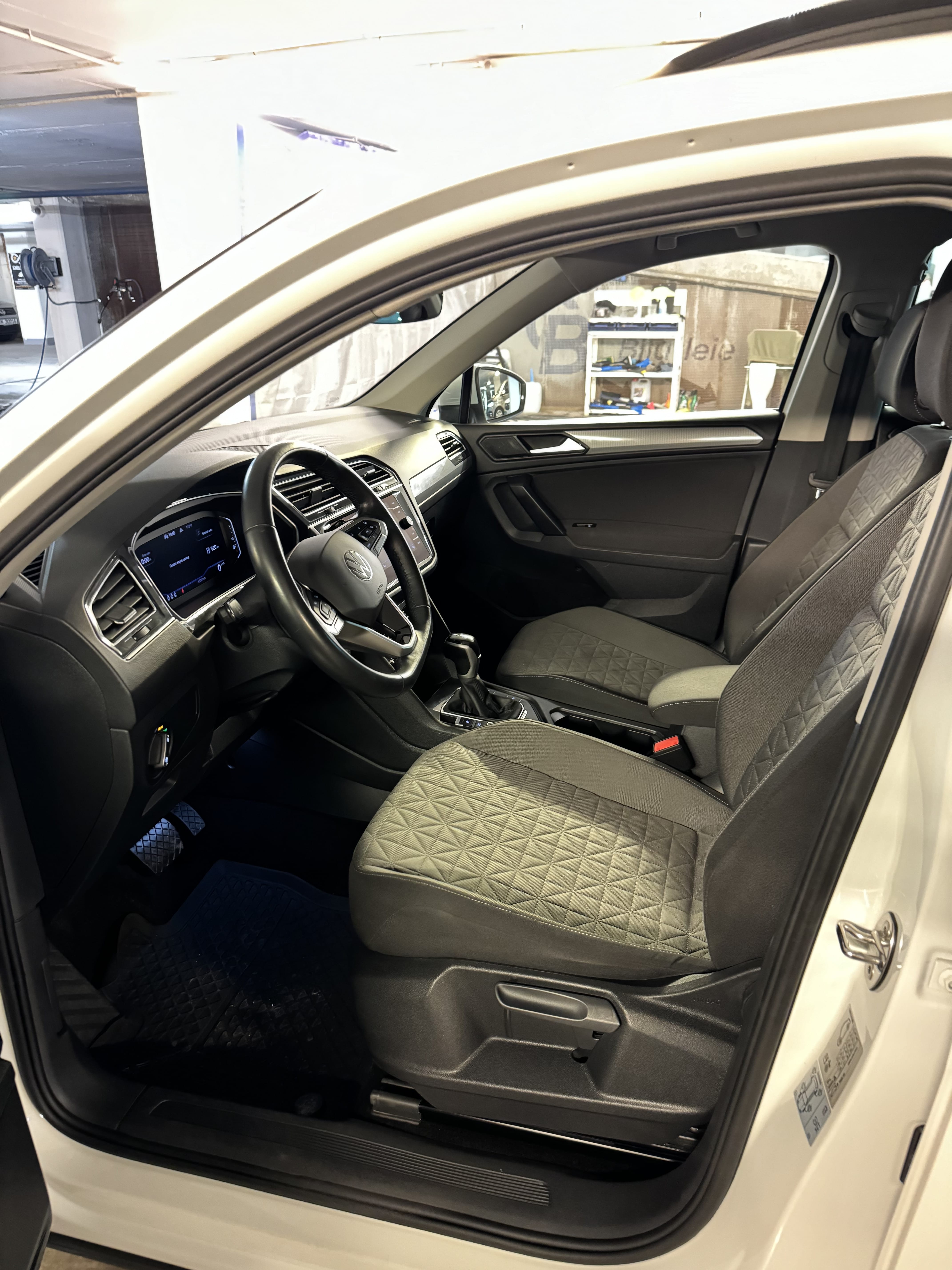 Volkswagen Tiguan S 4Motion med Bluetooth audio