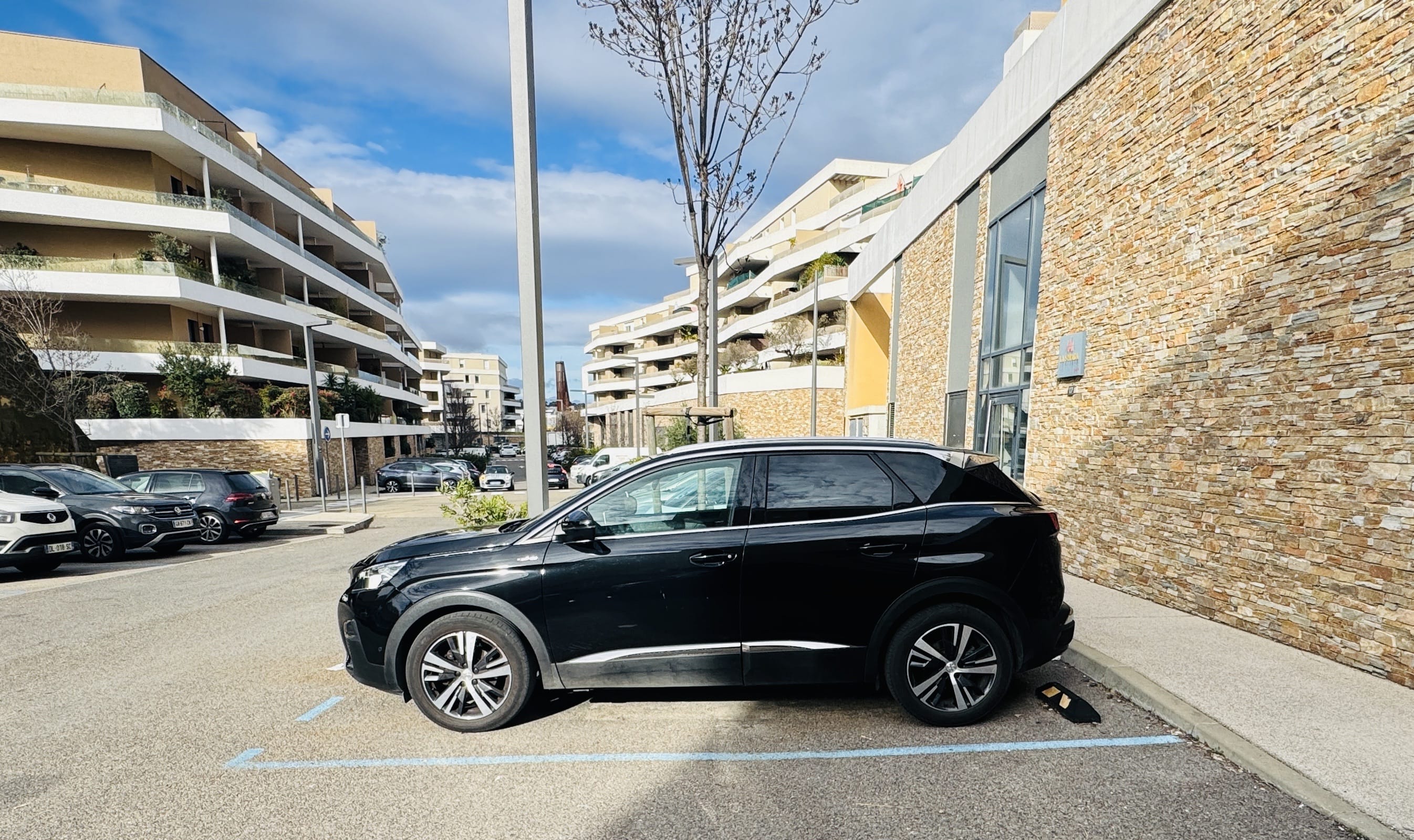 Peugeot 3008 1.2 Essence GT LINE avec Climatisation