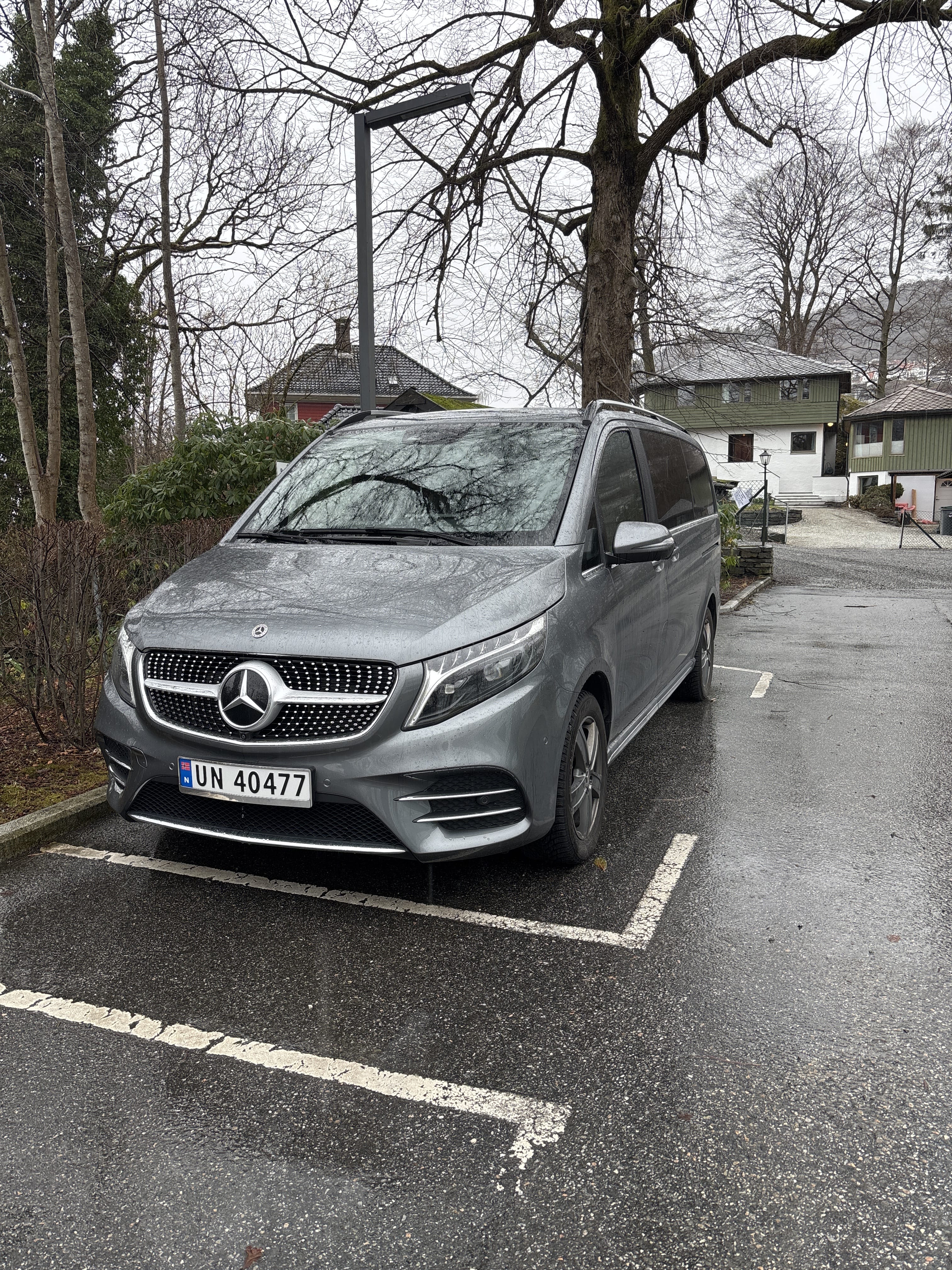 Mercedes-Benz V-Klasse 300d, 2023, Diesel, automatisk, 8 seter