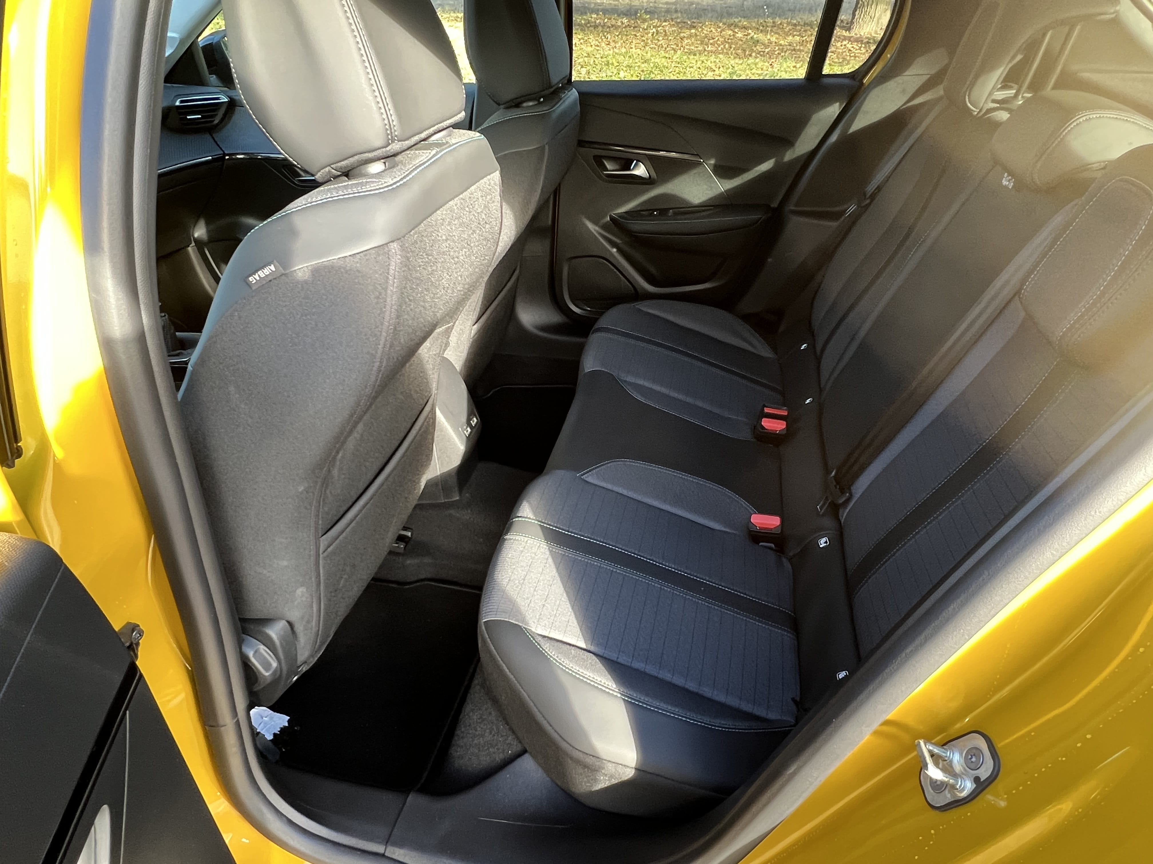 Peugeot 208 avec Android Auto