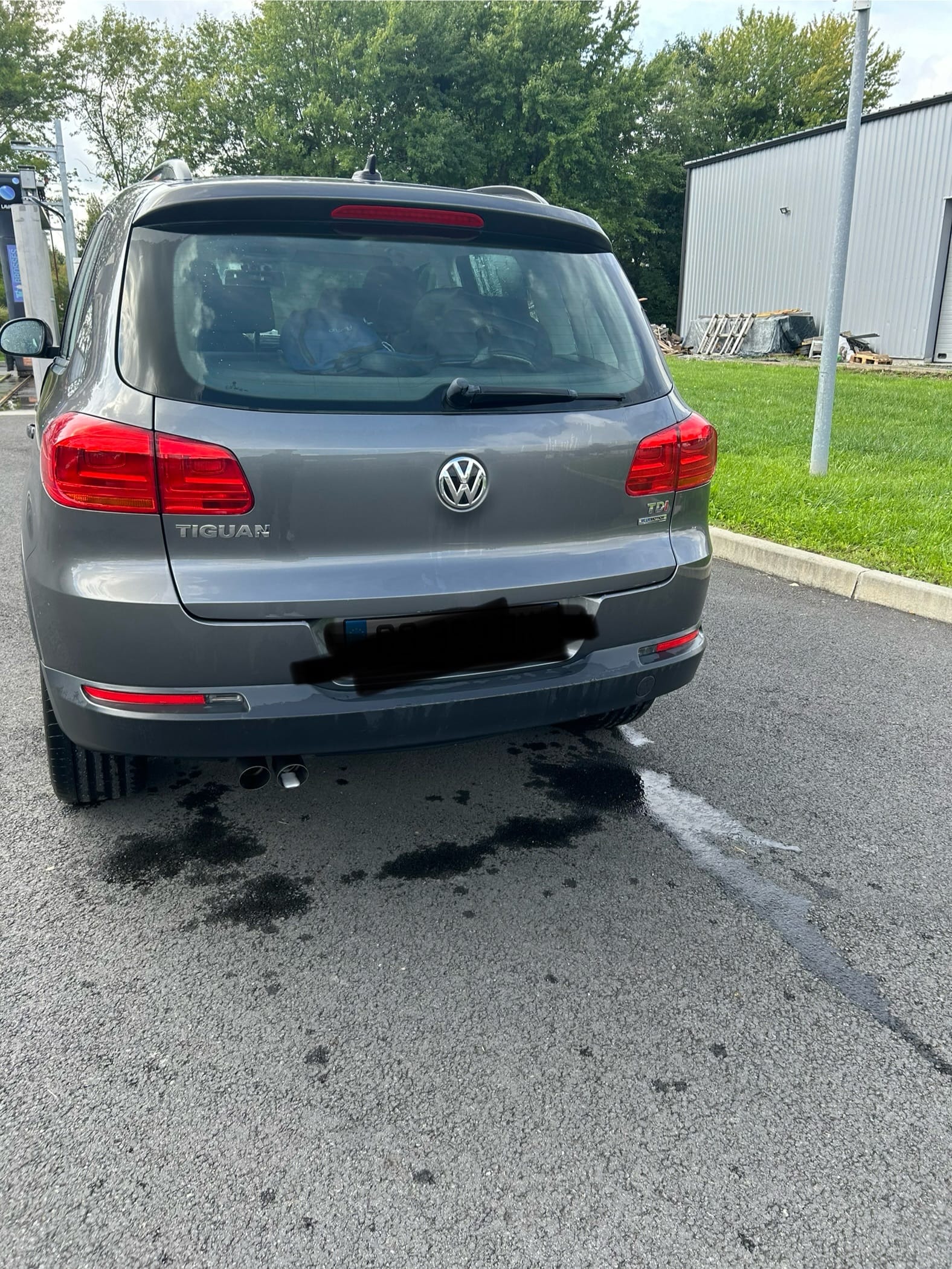 Volkswagen Tiguan 2.0T S 2.0 TDI