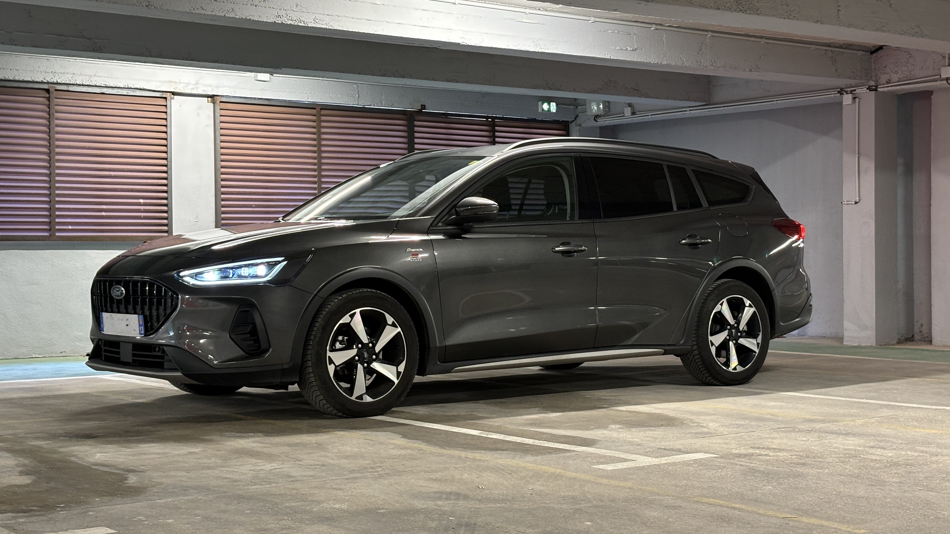 Ford Focus SW, 2022, Essence 98 / Électrique (hybride), automatique