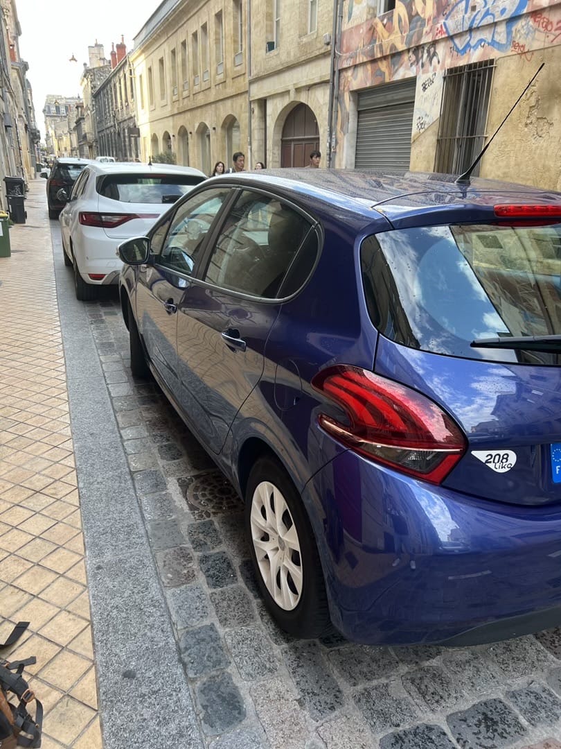 Peugeot 208 avec Régulateur de vitesse