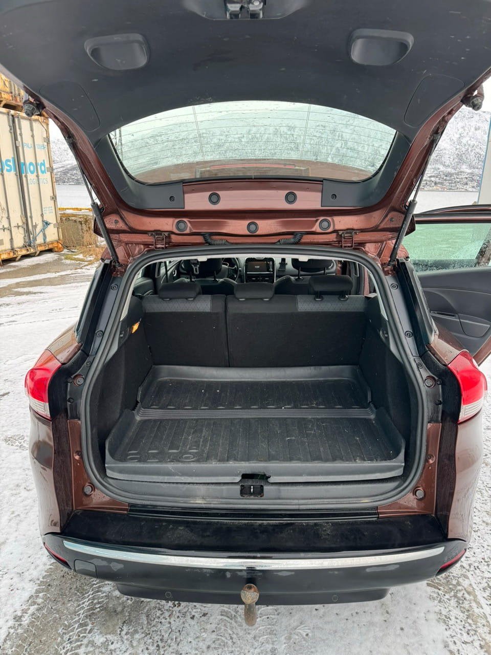 Renault Clio mit Kindersitz