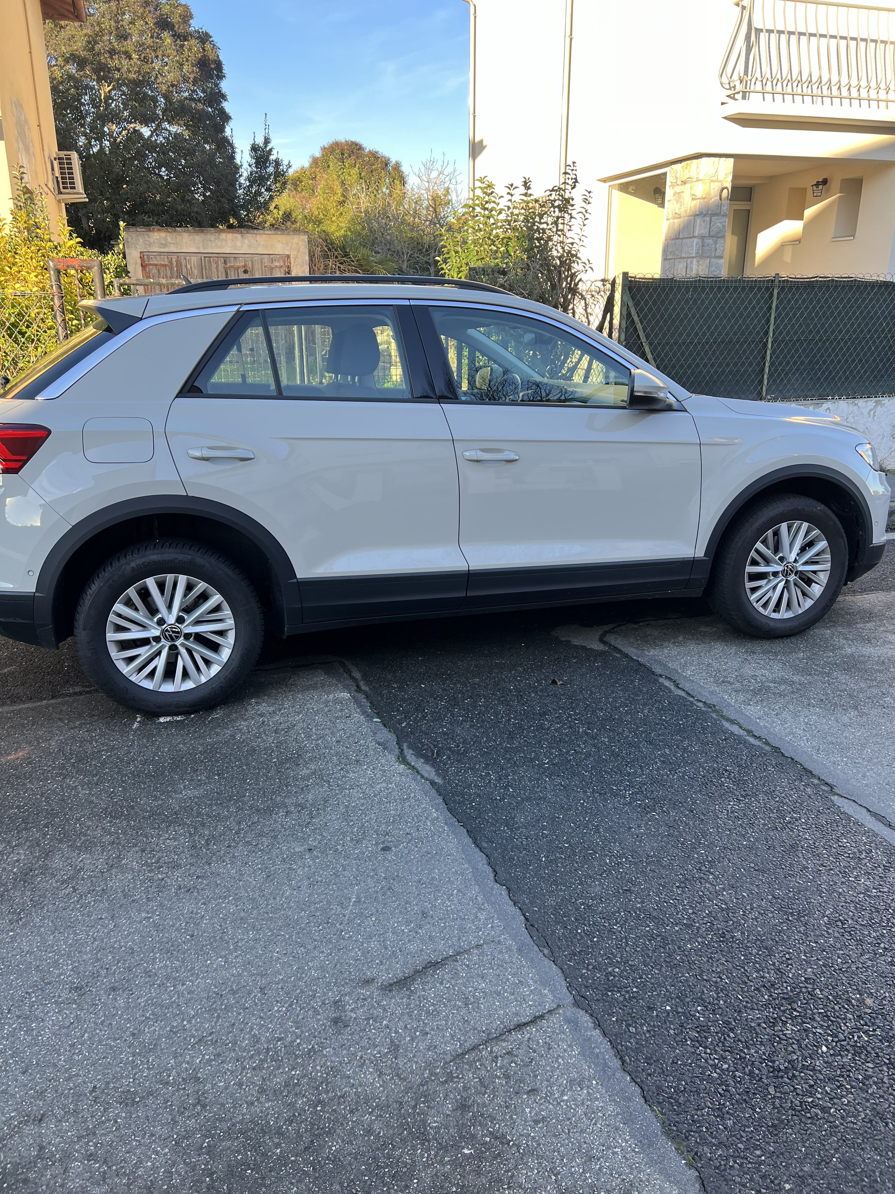 Volkswagen T-Roc Essence avec Climatisation