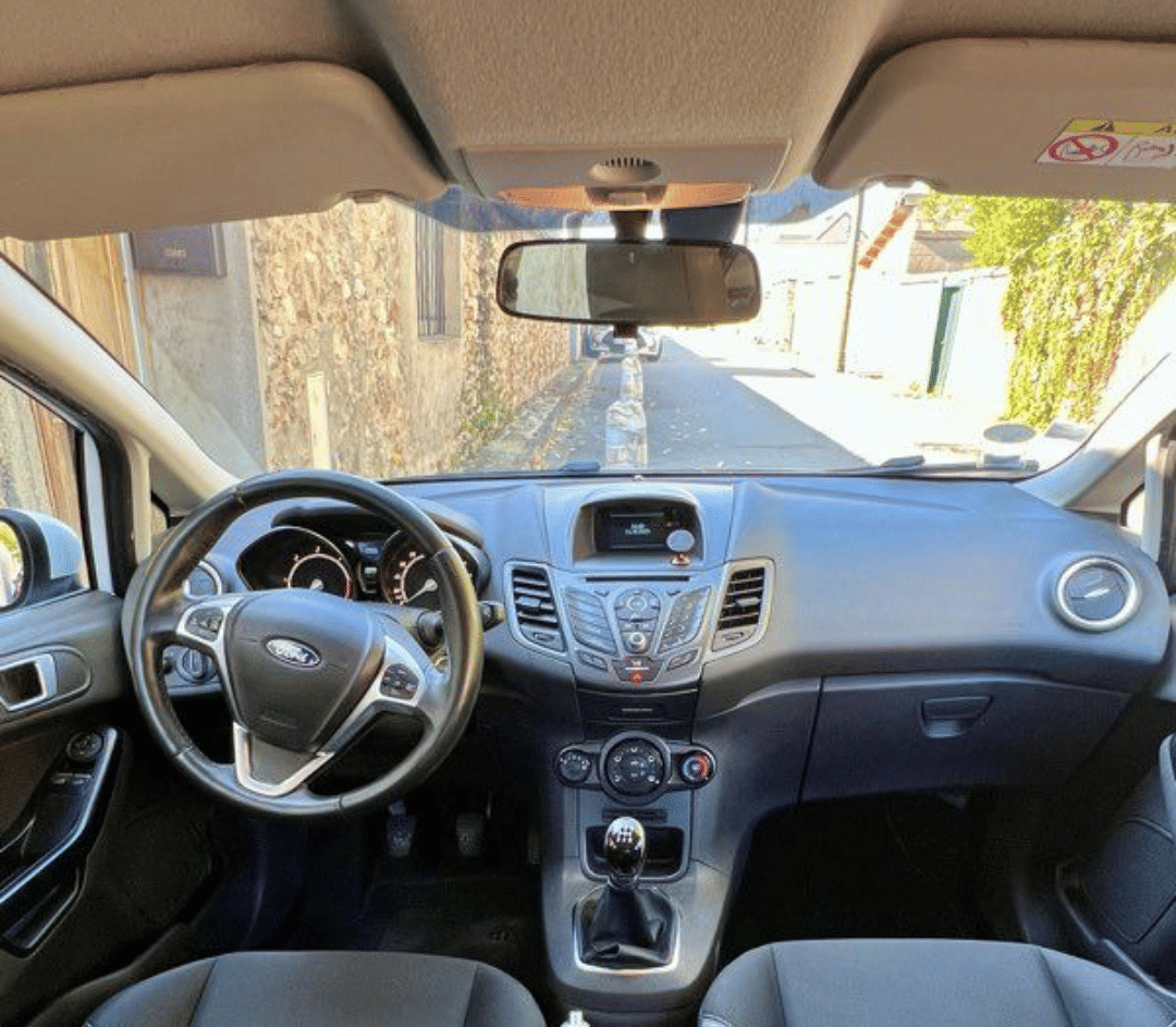 Ford Fiesta avec GPS
