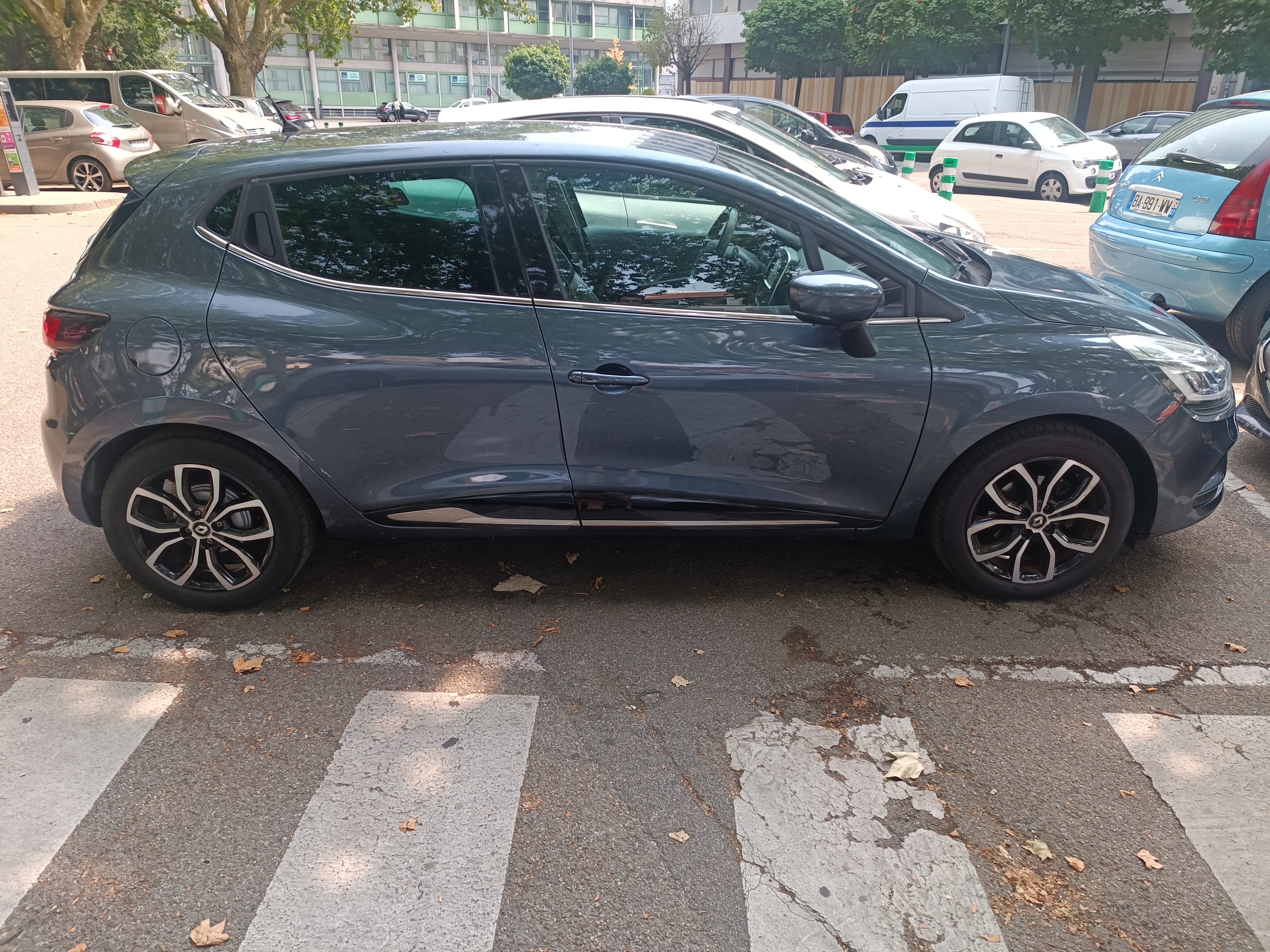 Renault Clio avec Climatisation