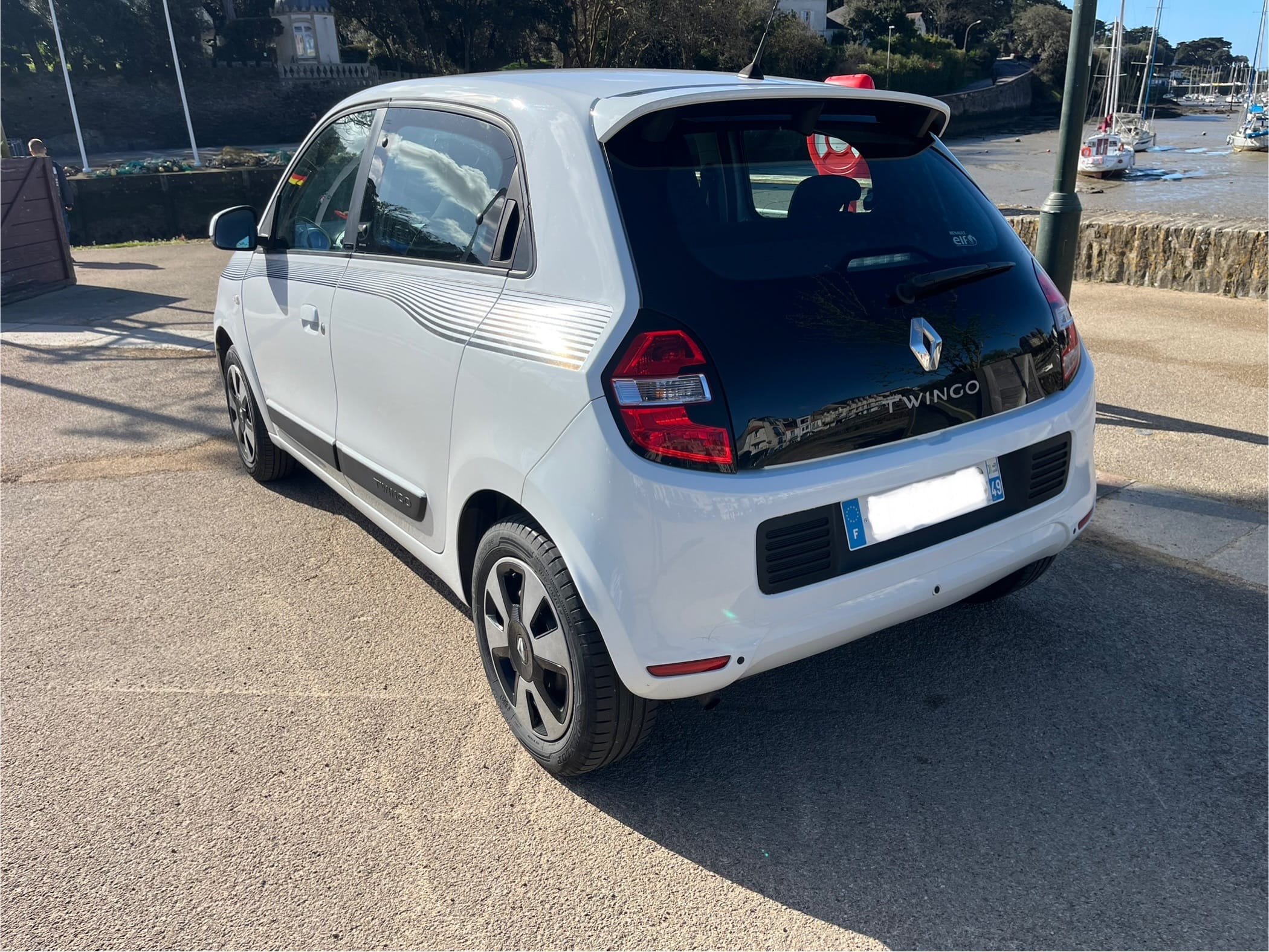 Renault Twingo III avec Dashcam