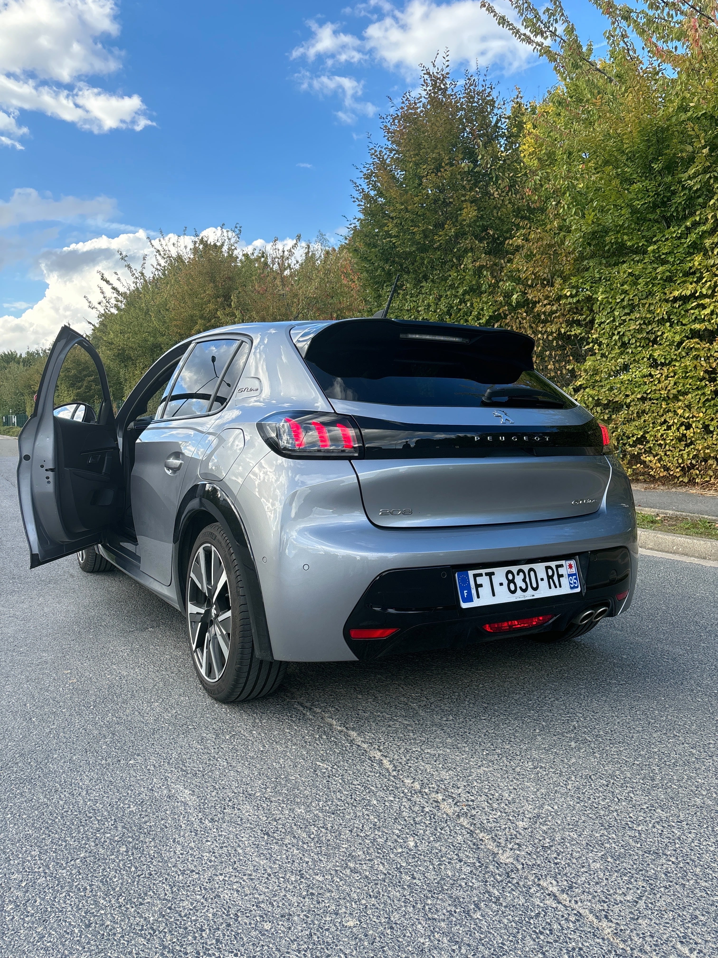 Peugeot 208 GT Line avec Climatisation