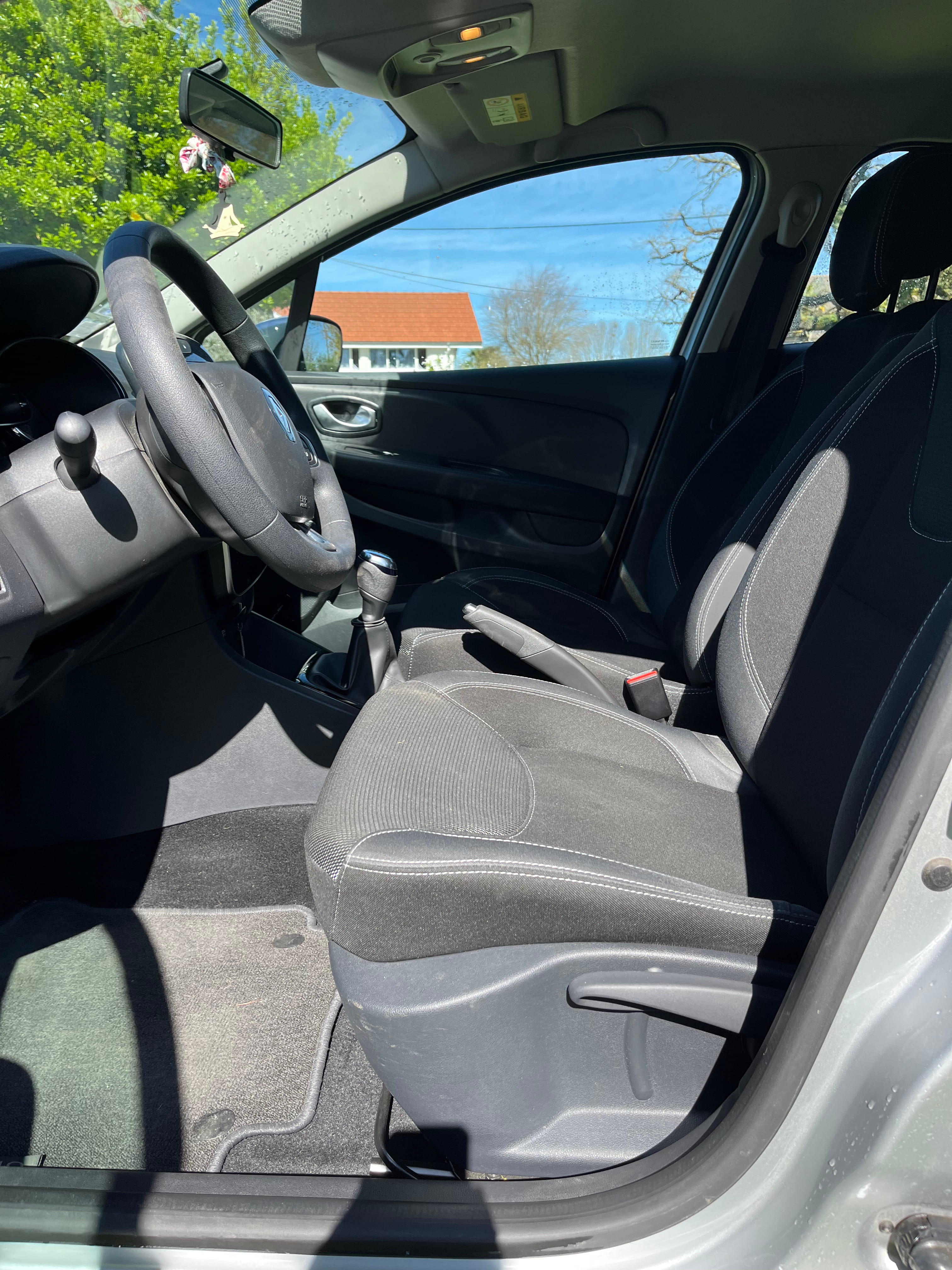 Renault Clio 5 portes Tce 90 avec Entrée audio / iPod