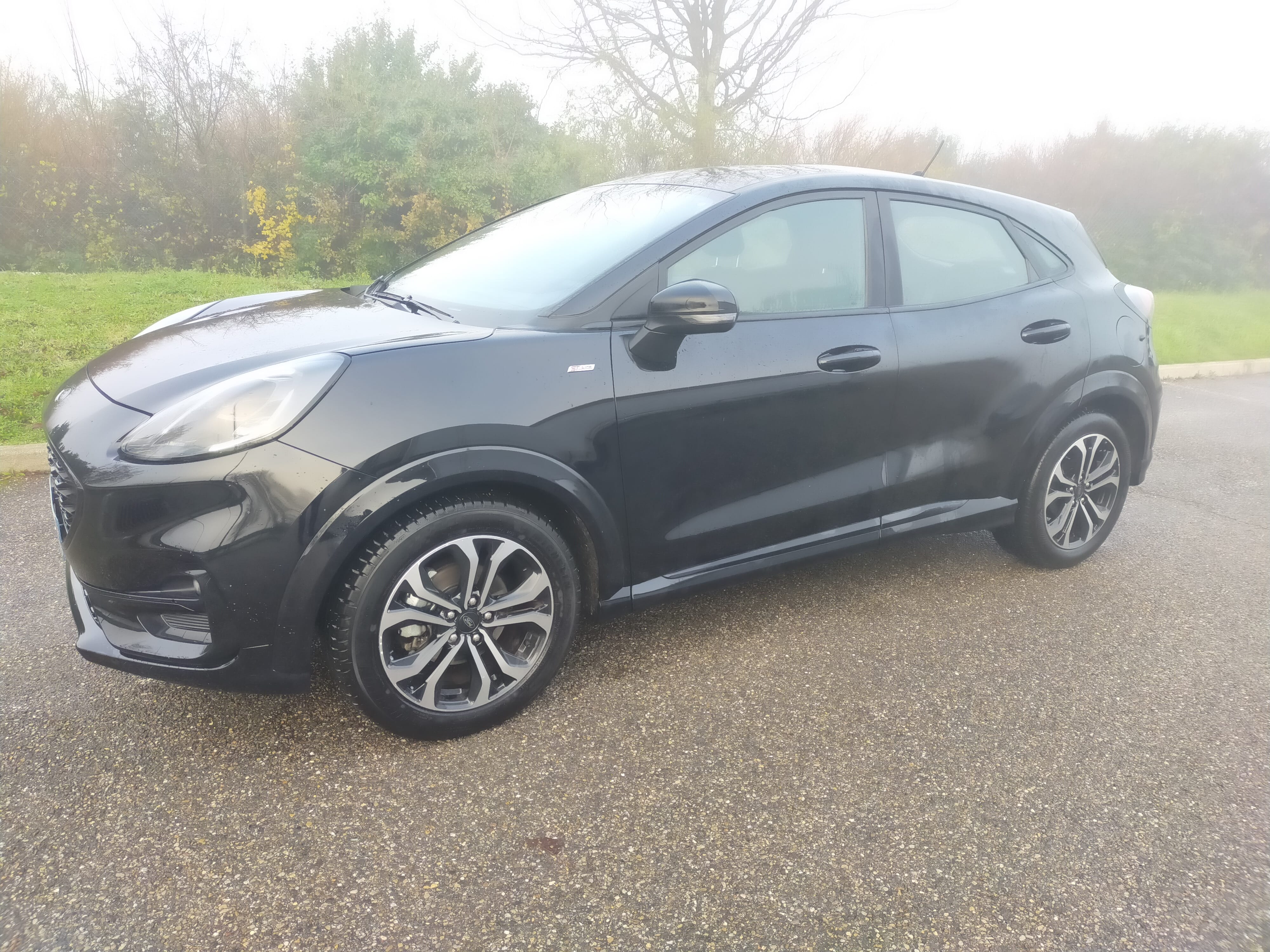 Ford Puma, 2022, Essence 95 / Électrique (hybride), automatique