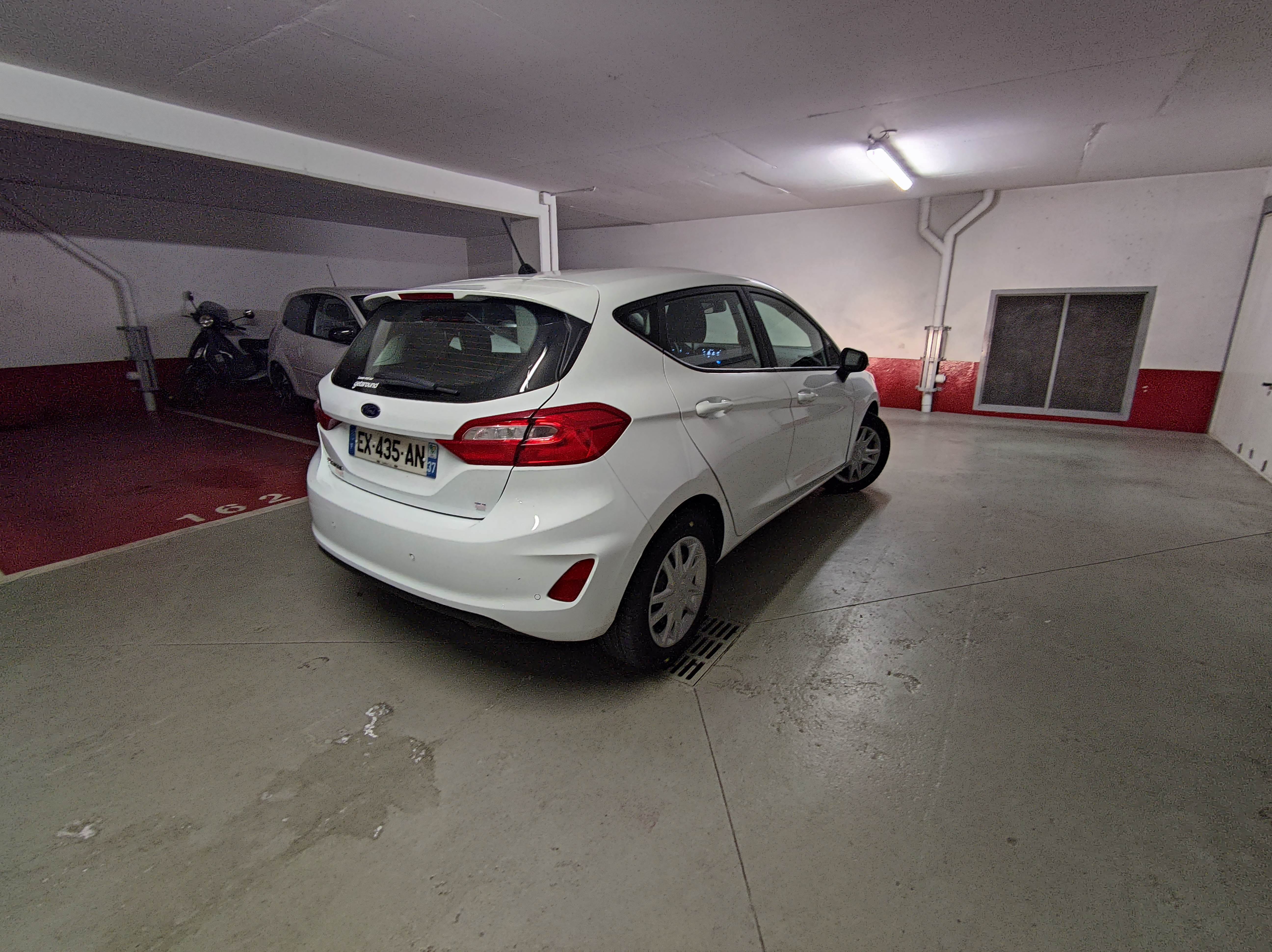 Ford Fiesta EX435AN avec Régulateur de vitesse