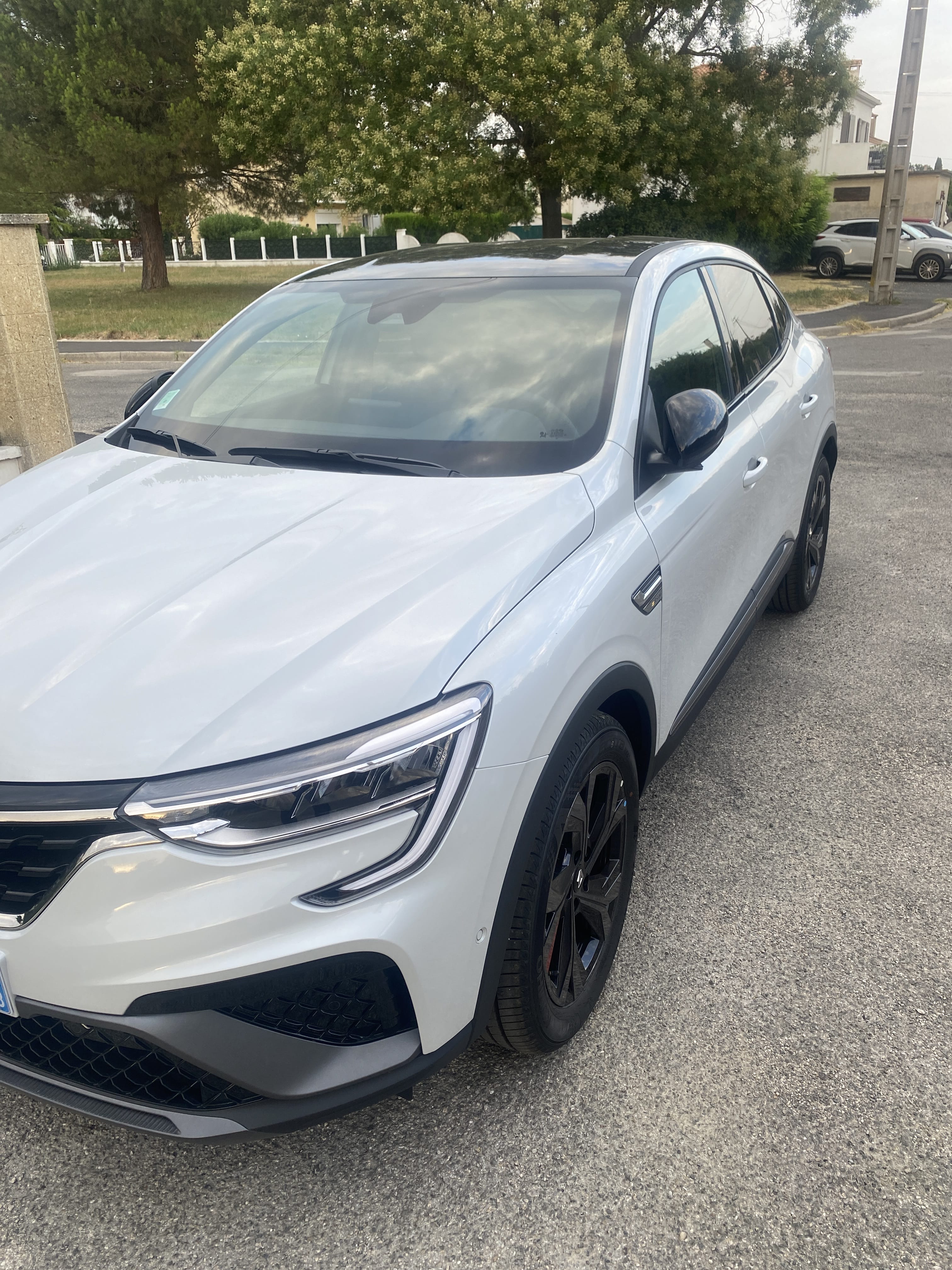 Renault Arkana RS Line, 2022, Essence 98 / Électrique (hybride), automatique