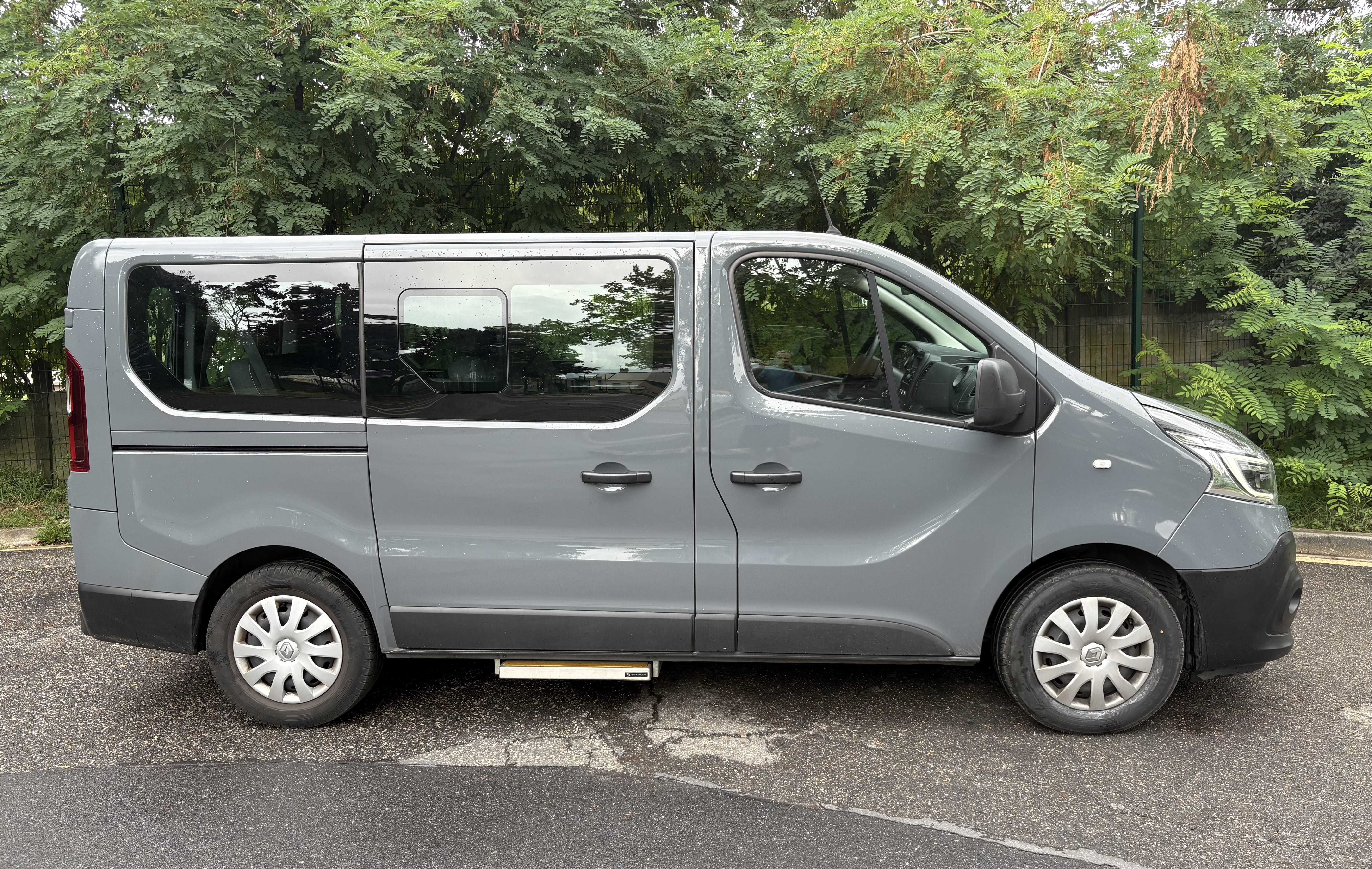Renault Trafic Passenger 2.0 Dci avec Climatisation