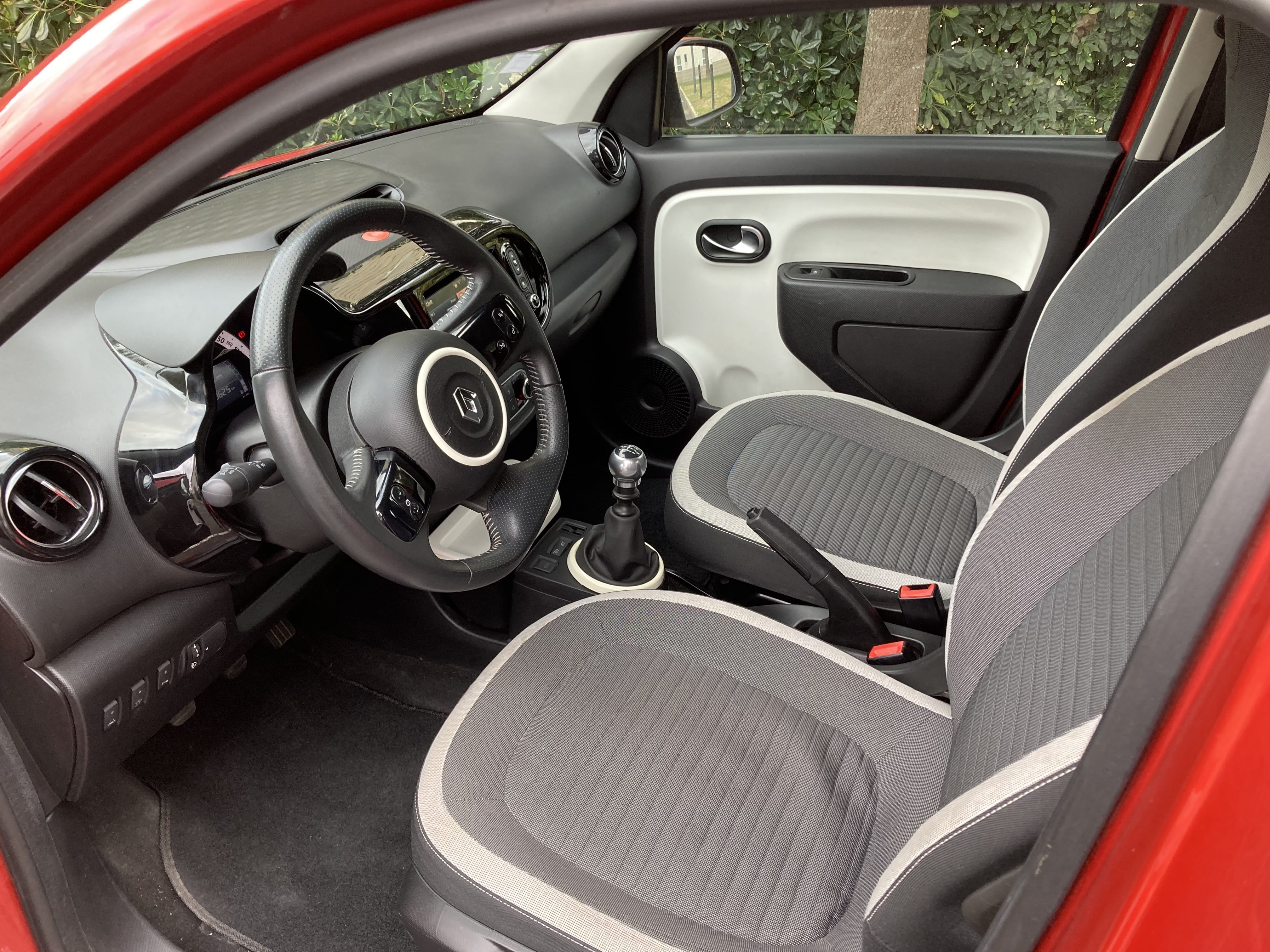 Renault Twingo III avec GPS