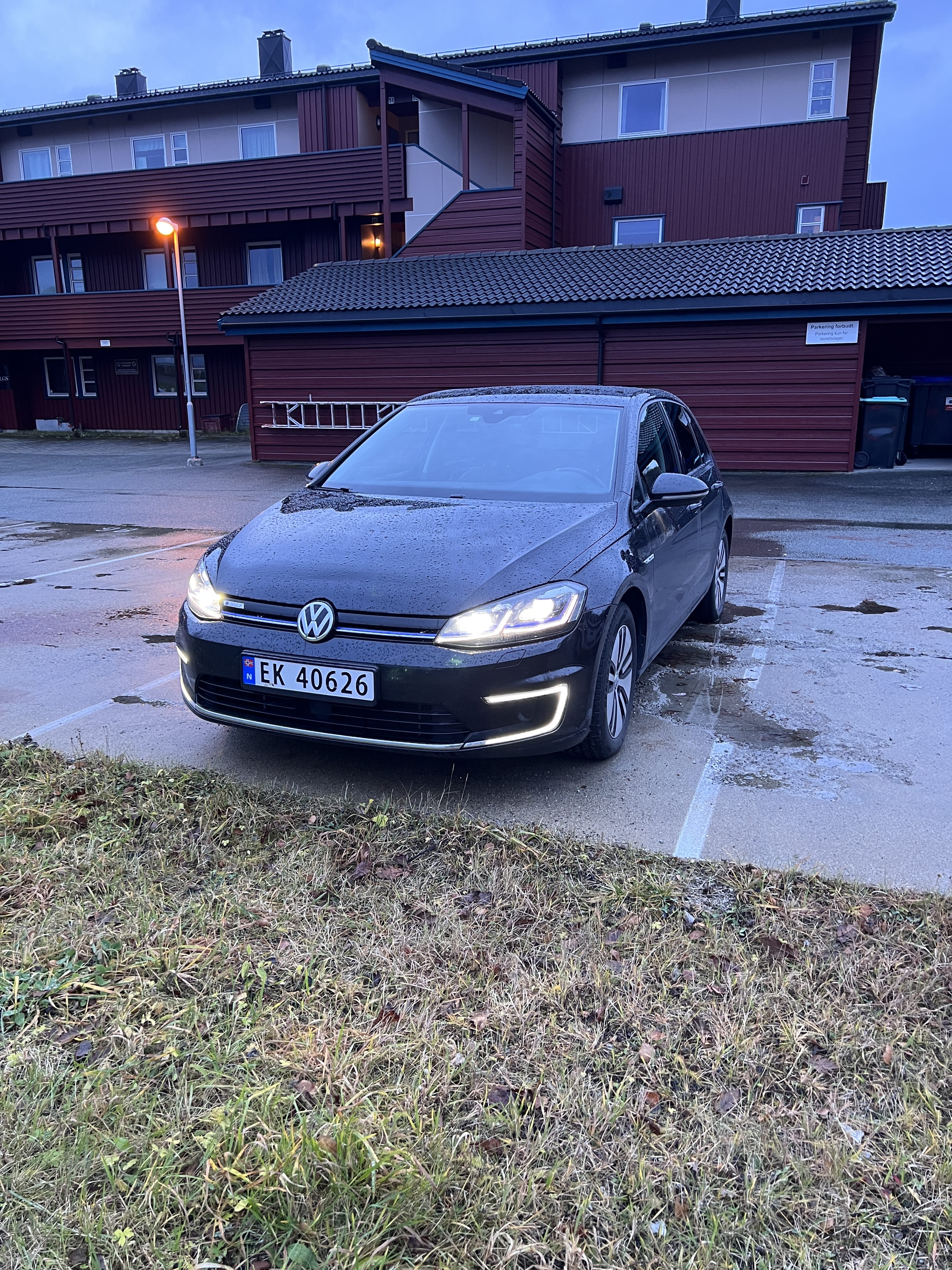 Volkswagen e-Golf, 2017, Elektrisk, automatisk
