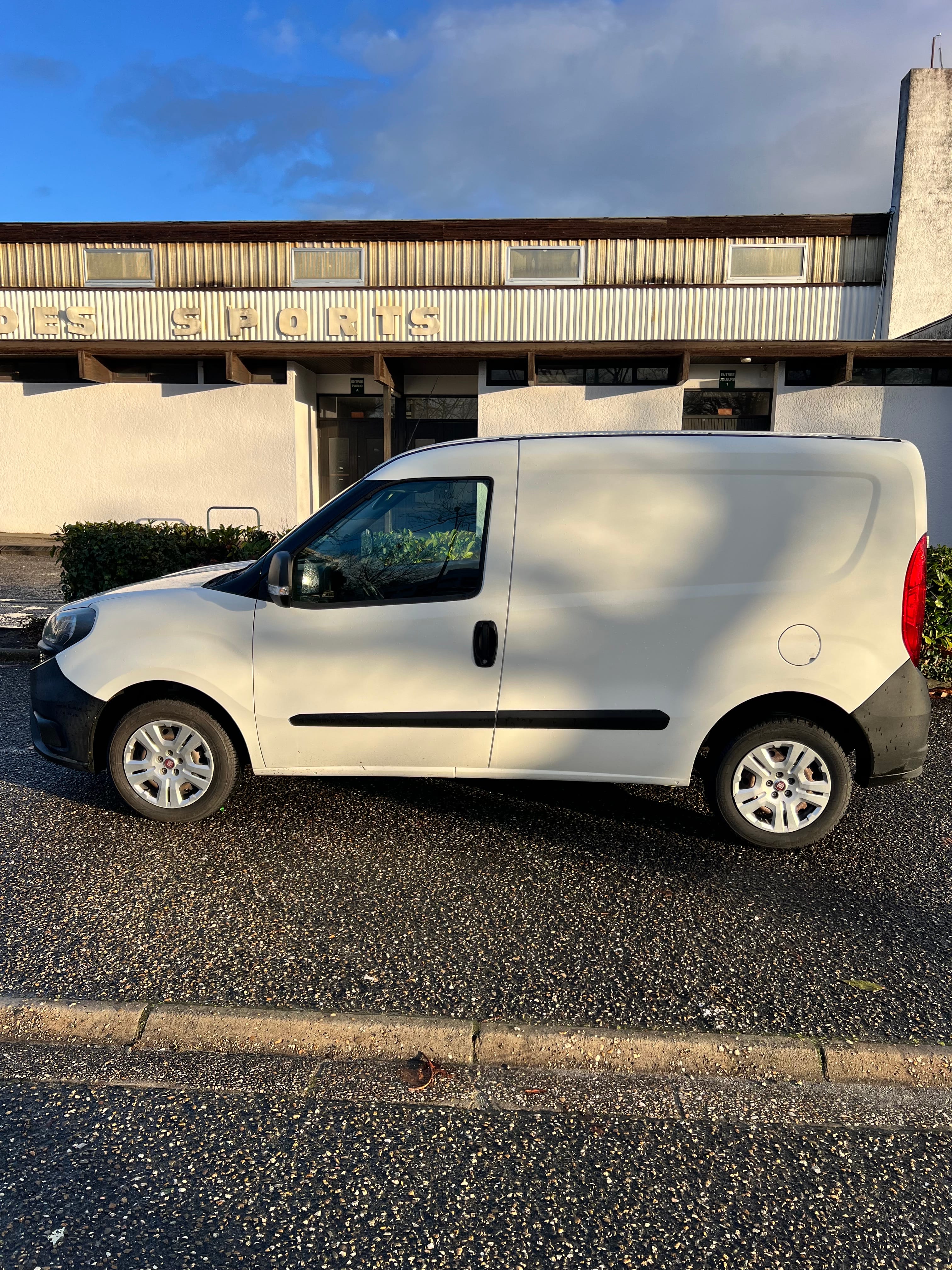 Fiat Doblo Cargo 1.3 Multi jet avec Climatisation
