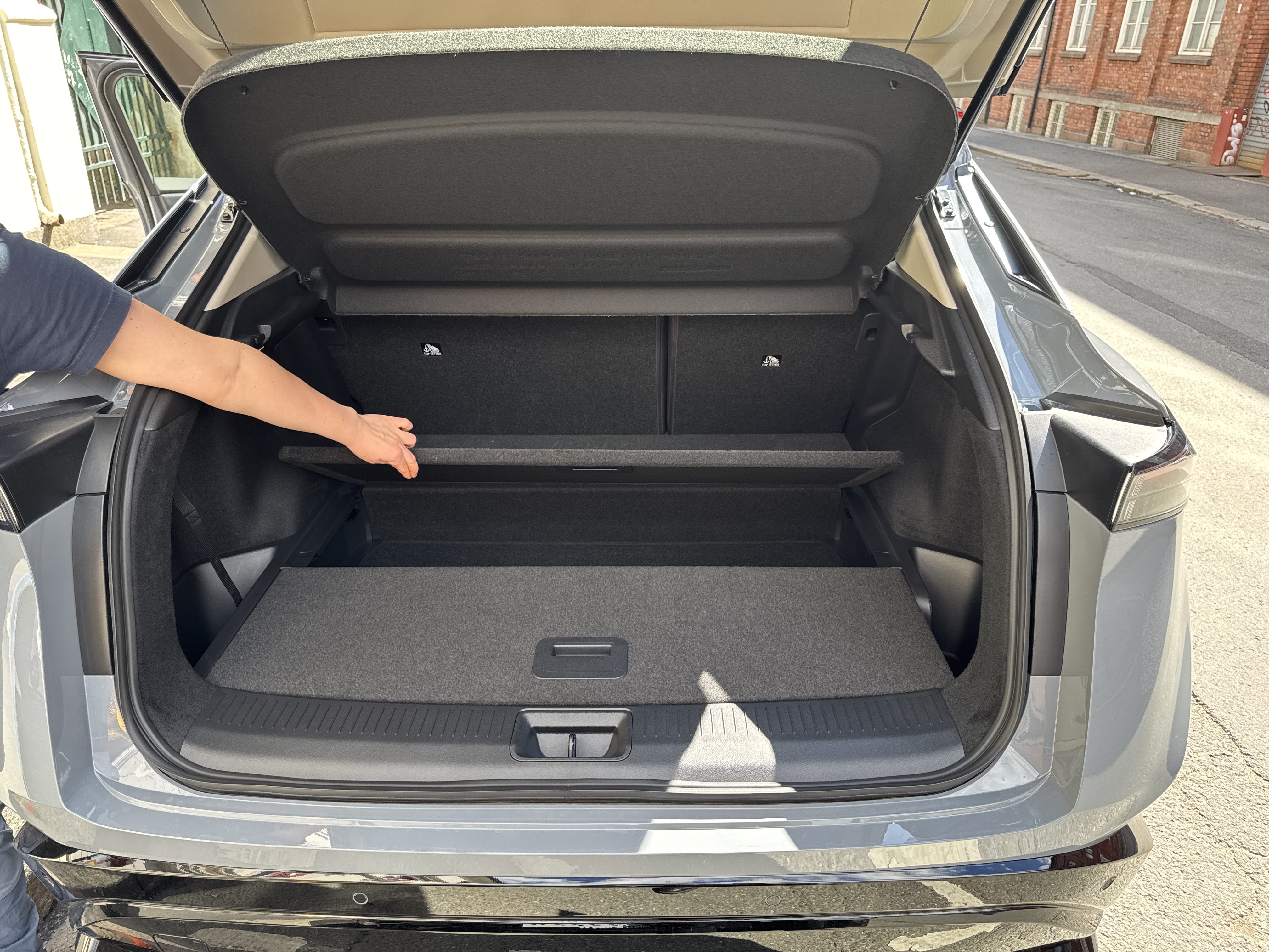 Nissan Ariya Engage med Lydinngang