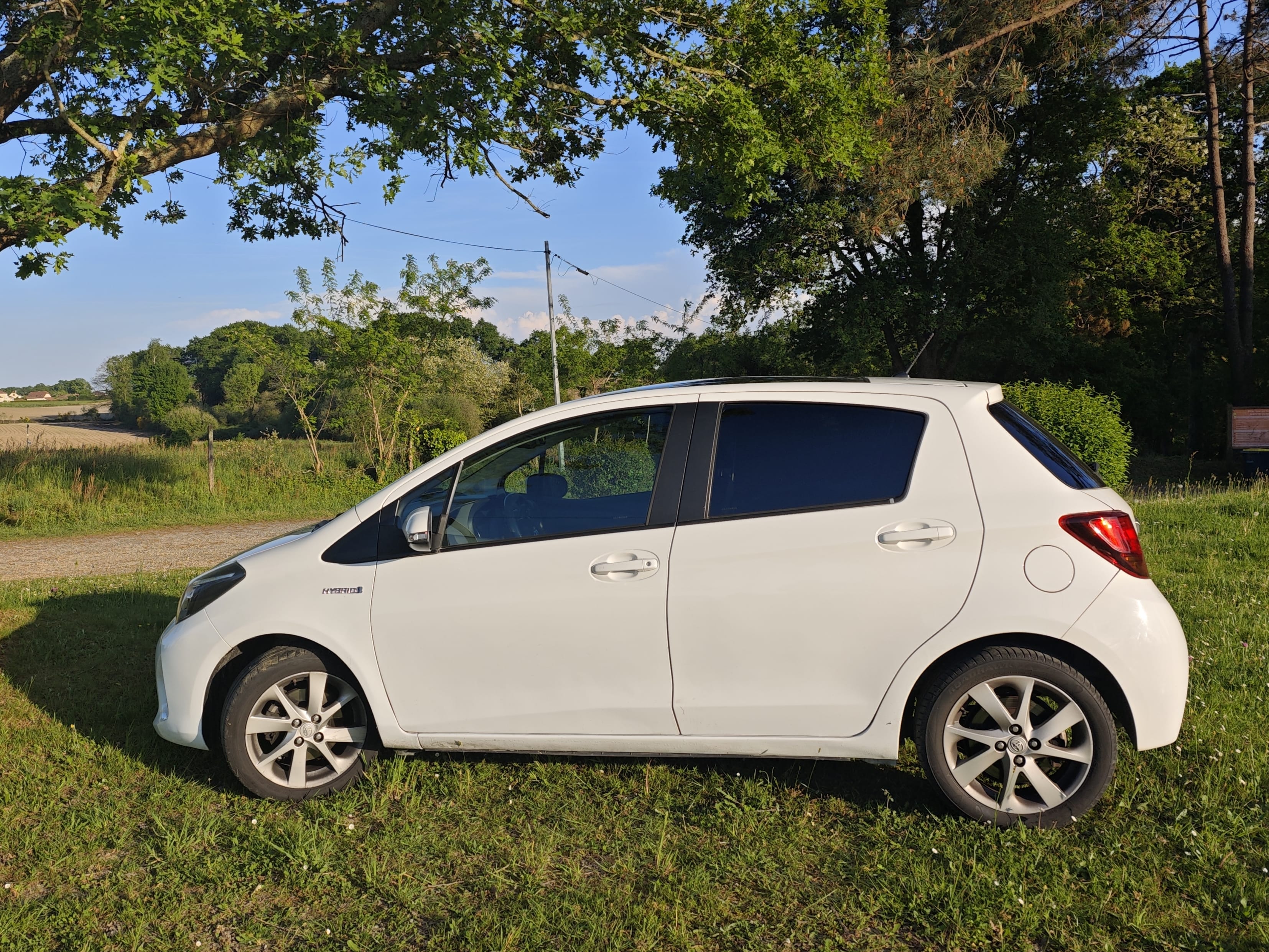 Toyota Yaris Hybride avec Climatisation