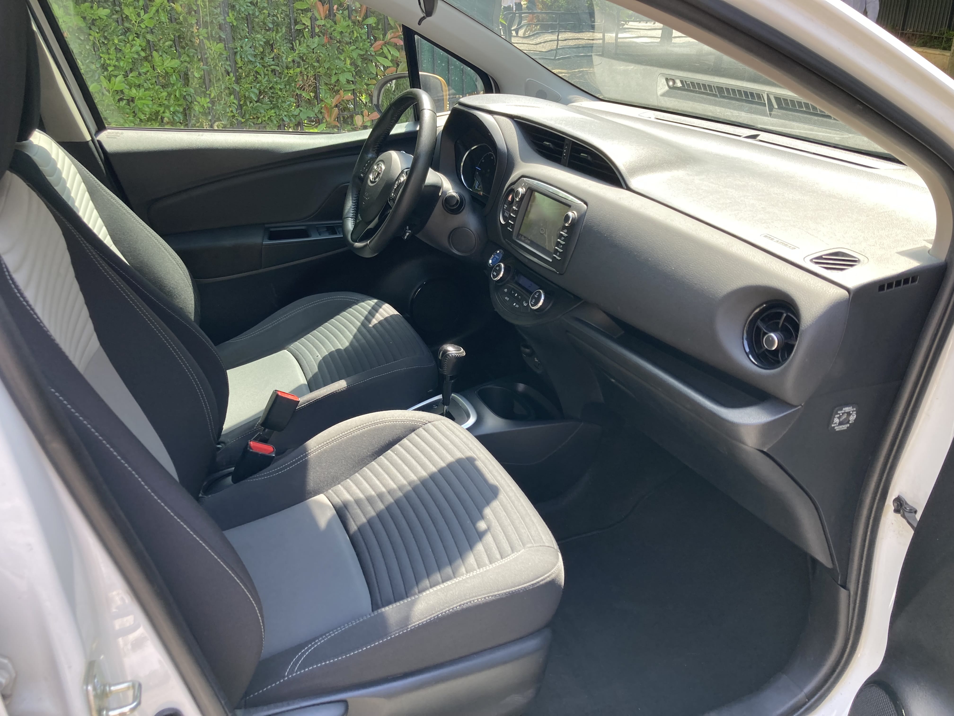 Toyota Yaris Hybride Boîte Automatique Gold Pack avec Audio Bluetooth
