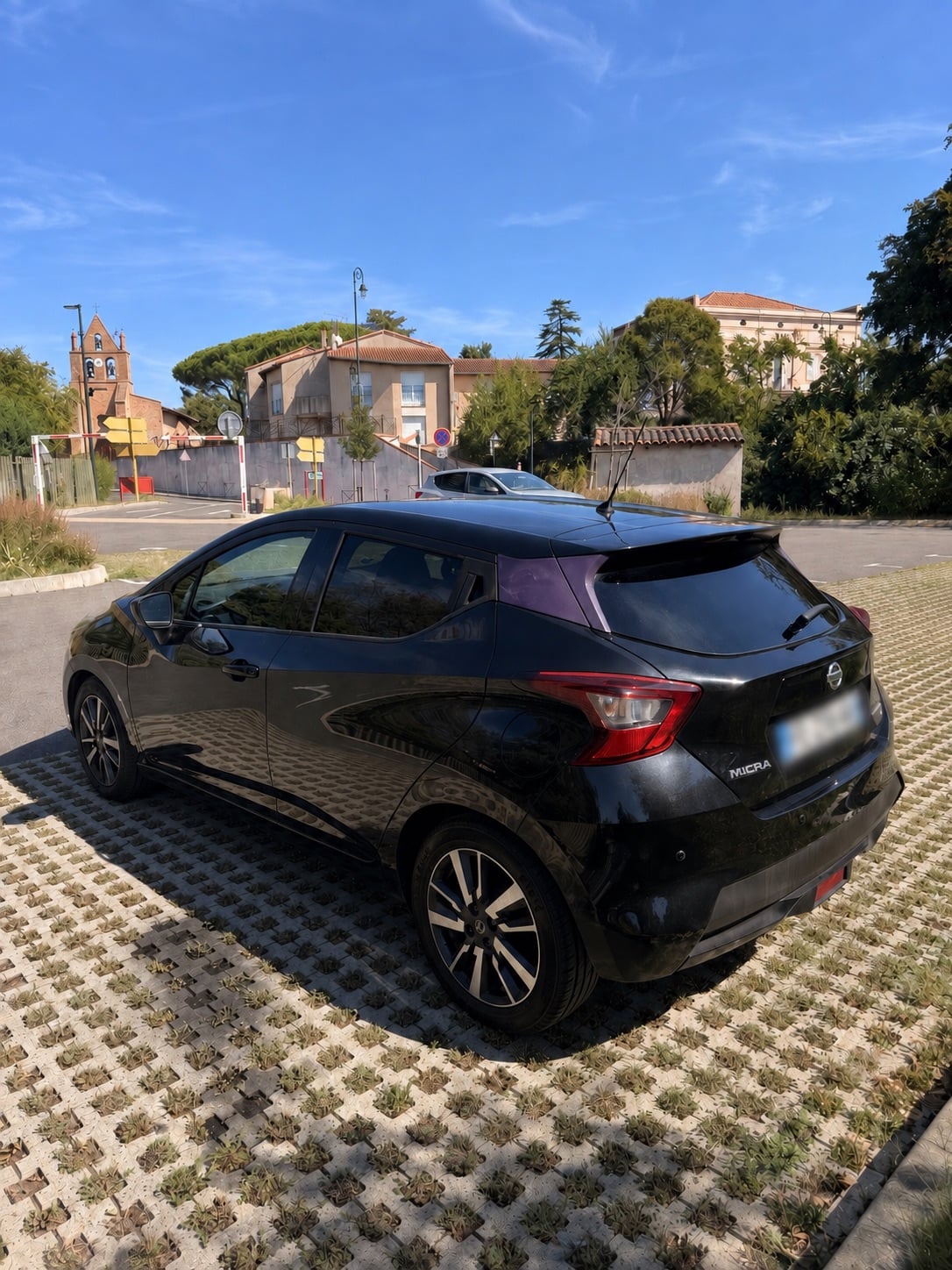 Nissan Micra avec GPS