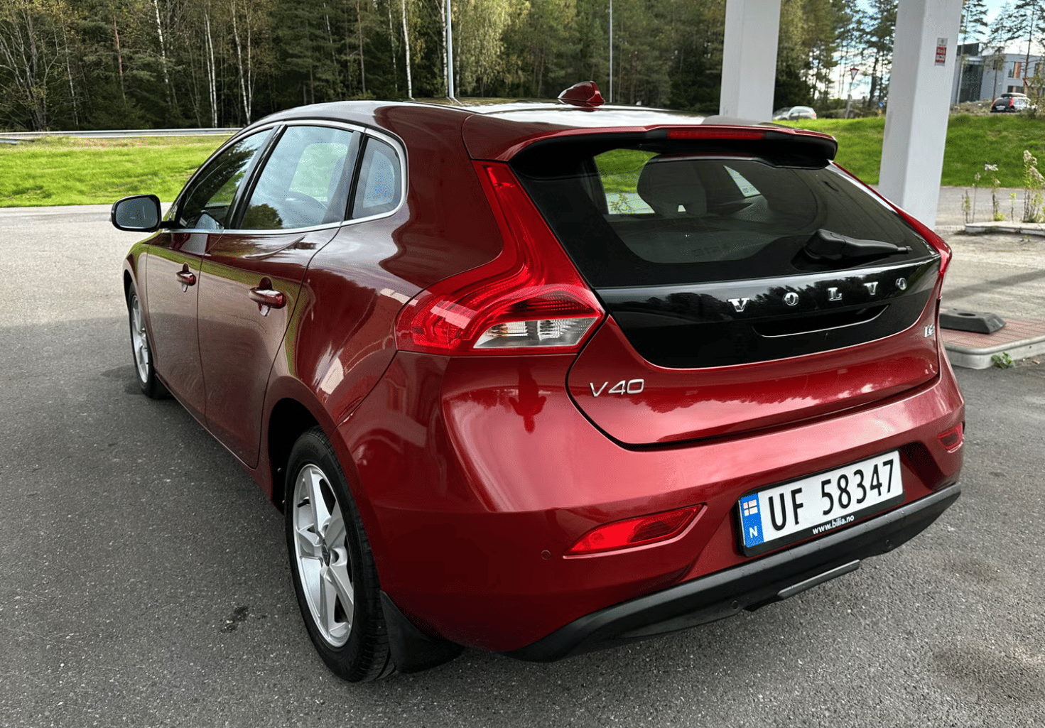 Volvo V40 - drivstoffgjerrig - velutstyrt with Cruise control