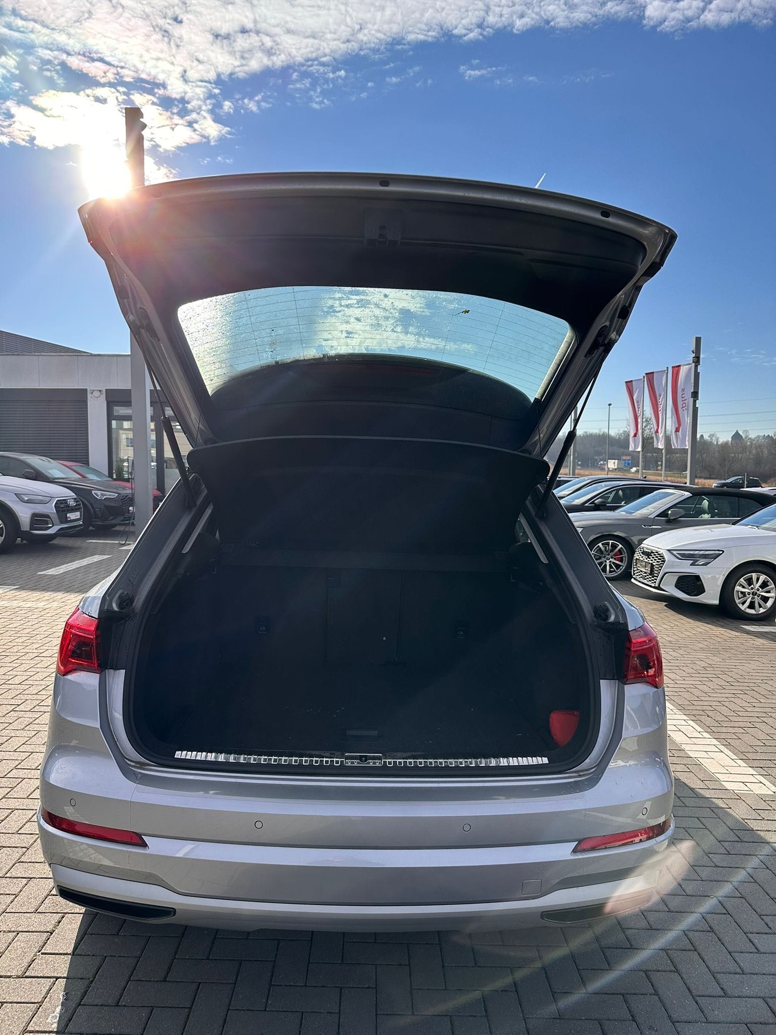 Audi Q3 Quattro Premium Plus 40 TFSI avec Coffre de toit