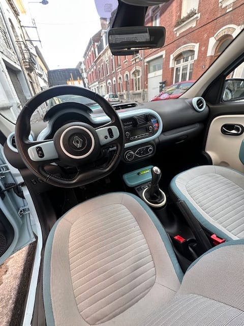 Renault Twingo III avec Entrée audio / iPod