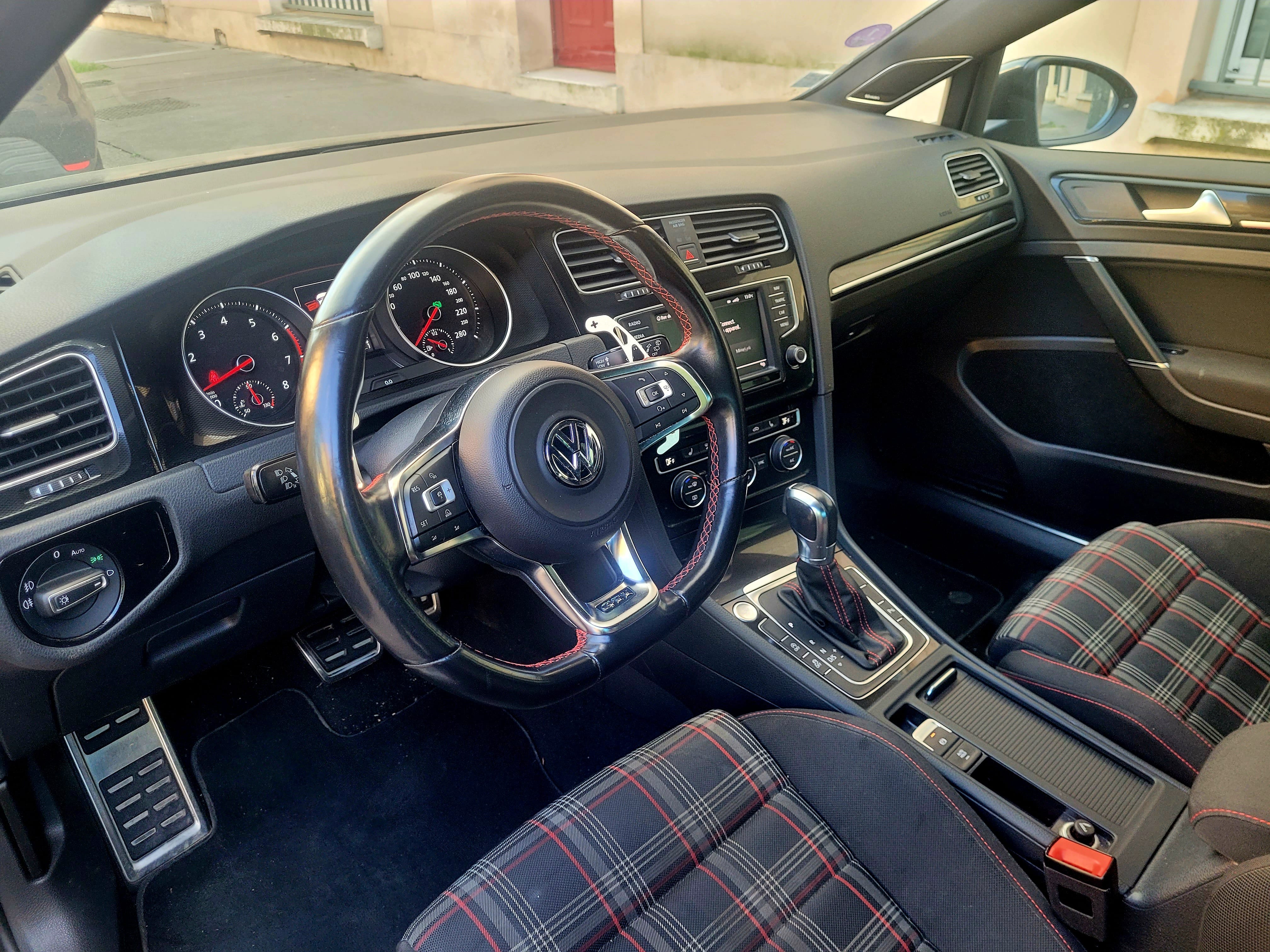 Volkswagen Golf GTI avec Audio Bluetooth