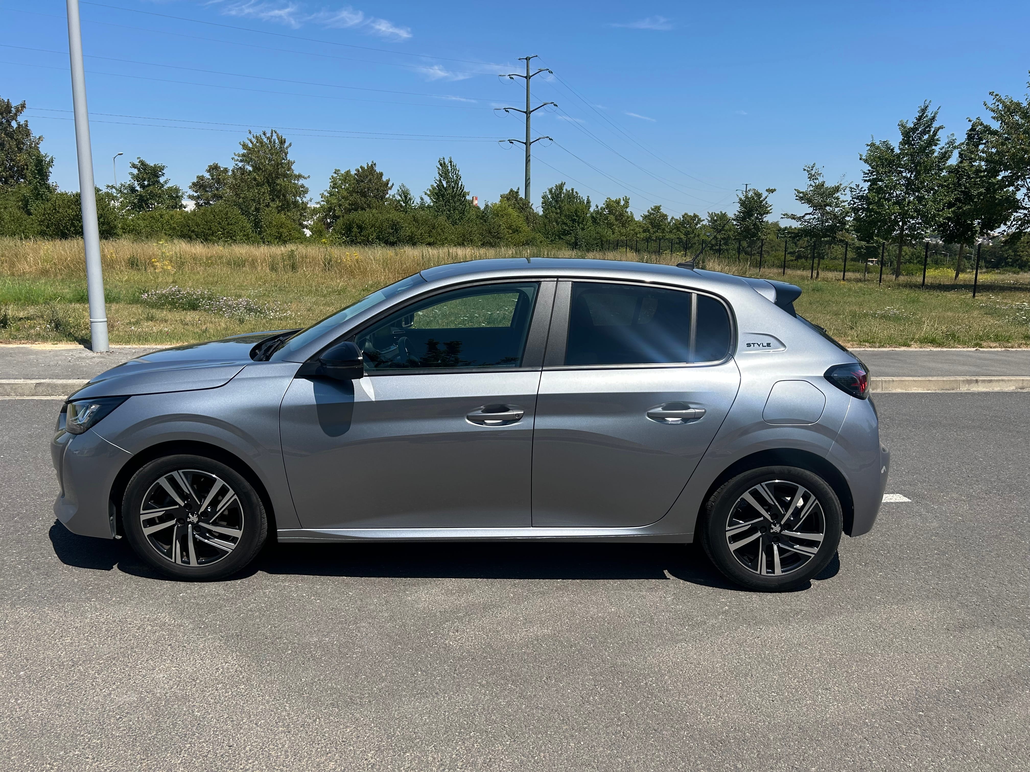 Peugeot 208 avec Climatisation