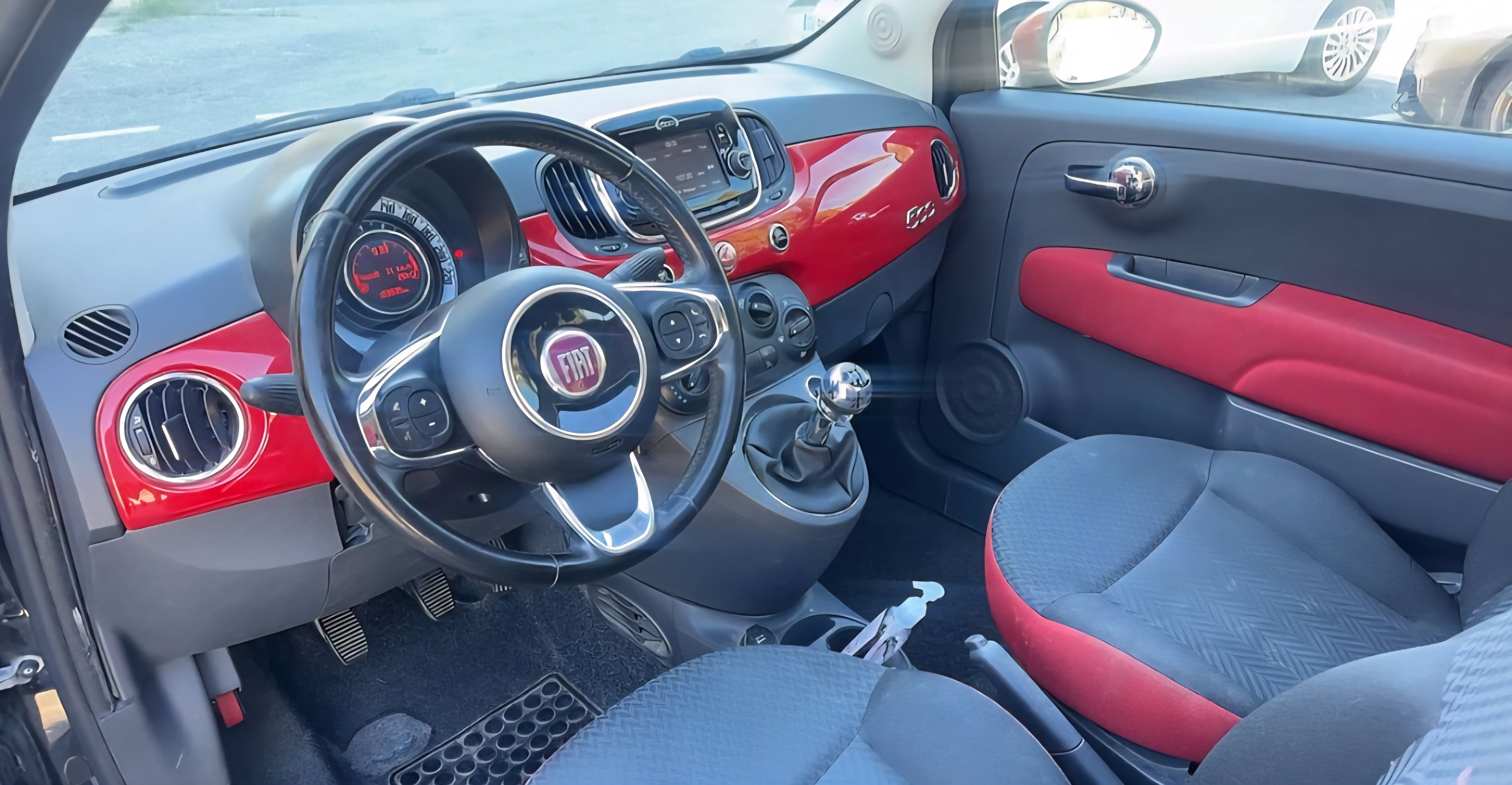 Fiat 500 TOIT OUVRANT, Clim, Bluetooh tactile, USB, radar de recul, super 95 met Achteruitrijcamera