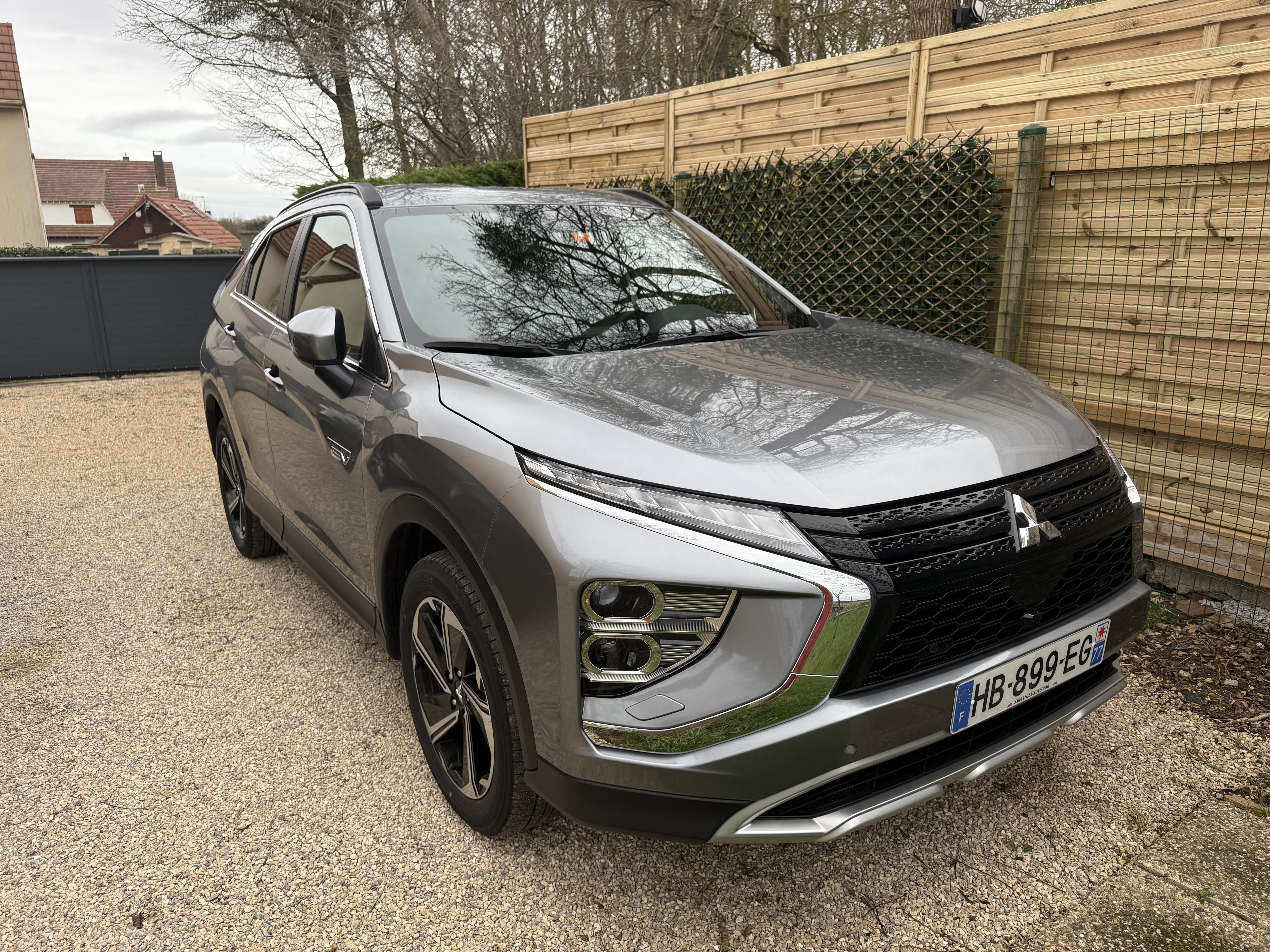 Mitsubishi Eclipse, 2025, Essence 95 / Électrique (hybride), automatique