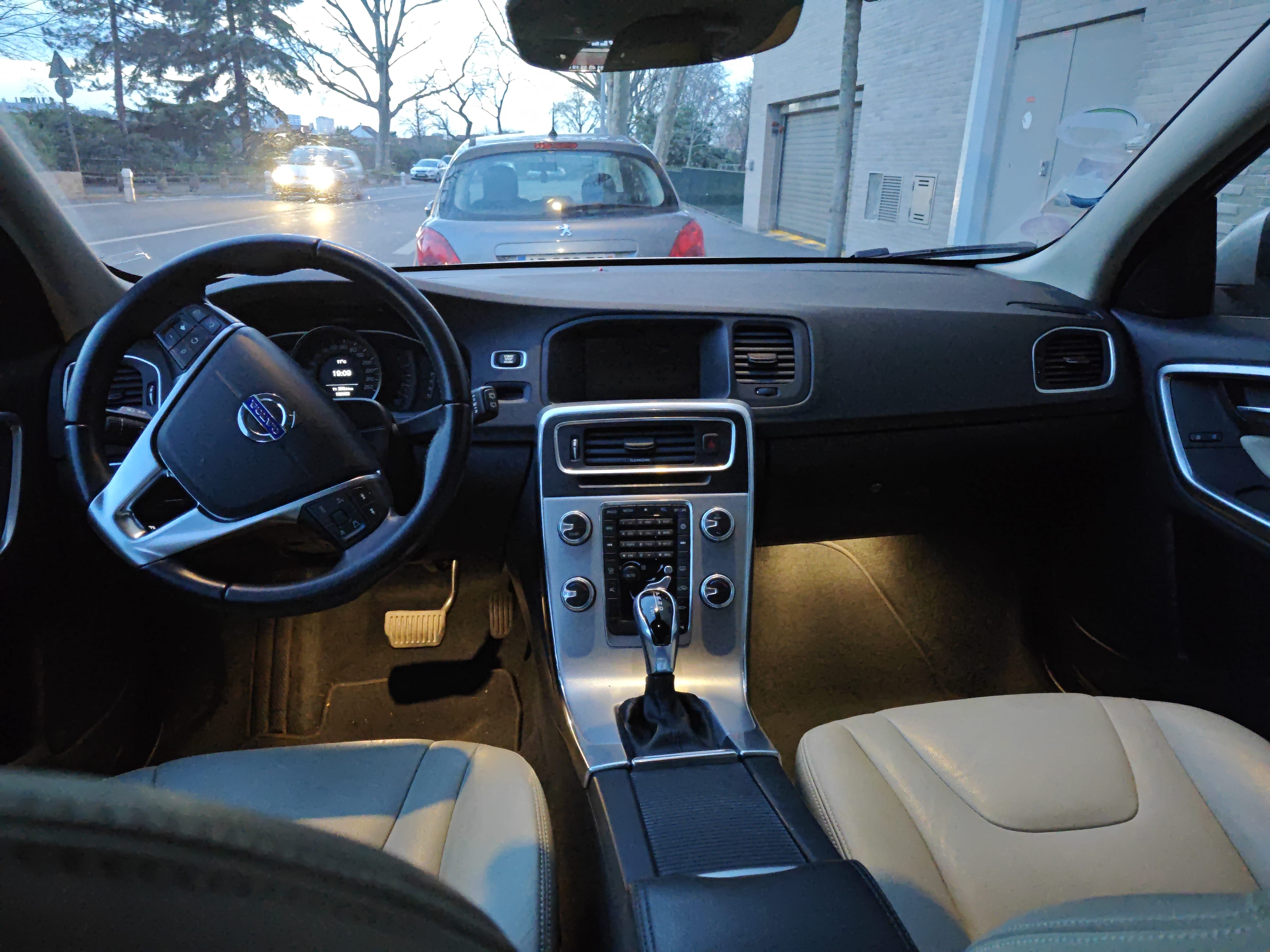 Volvo V60 avec GPS