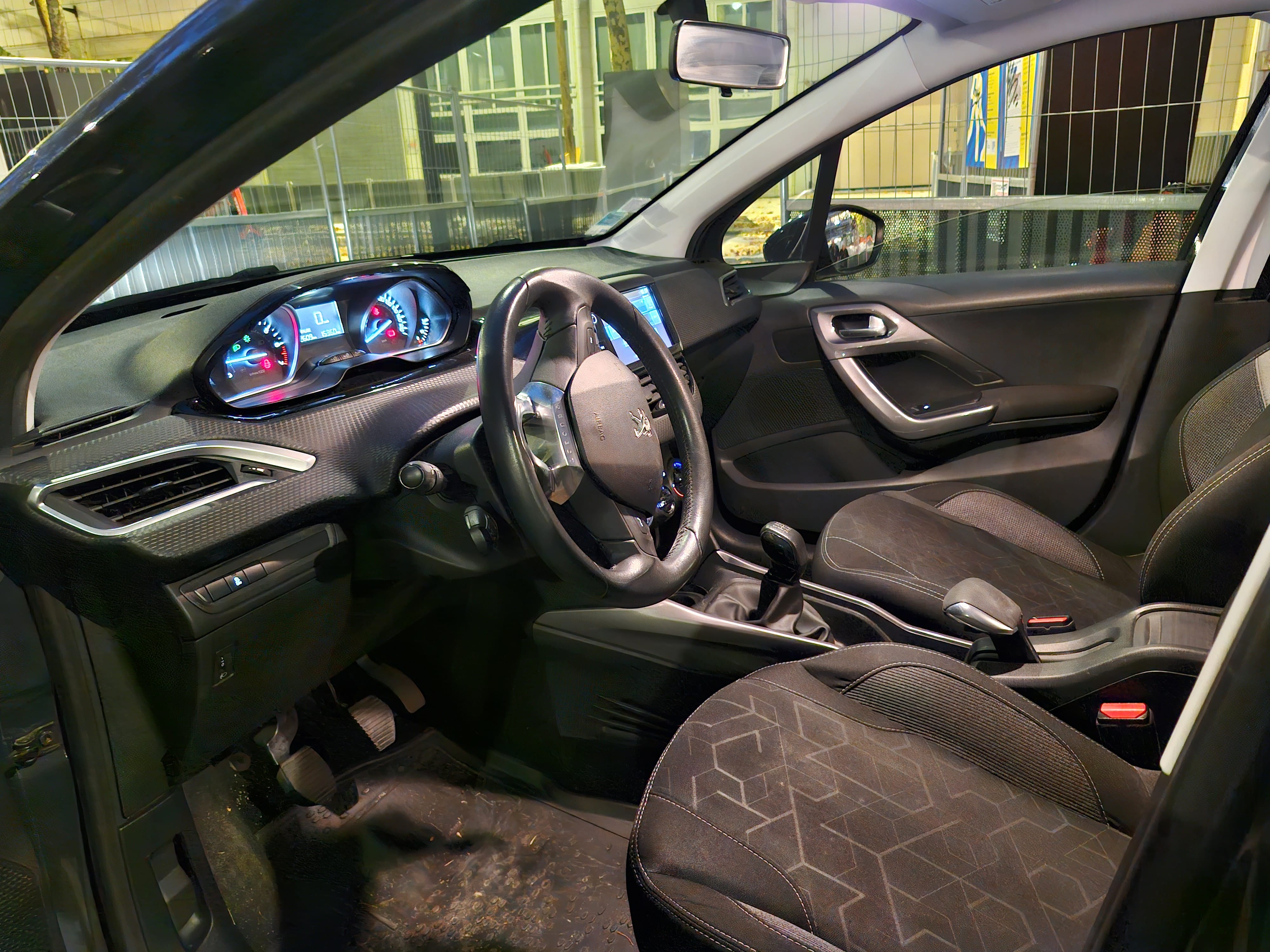 Peugeot 2008 avec GPS