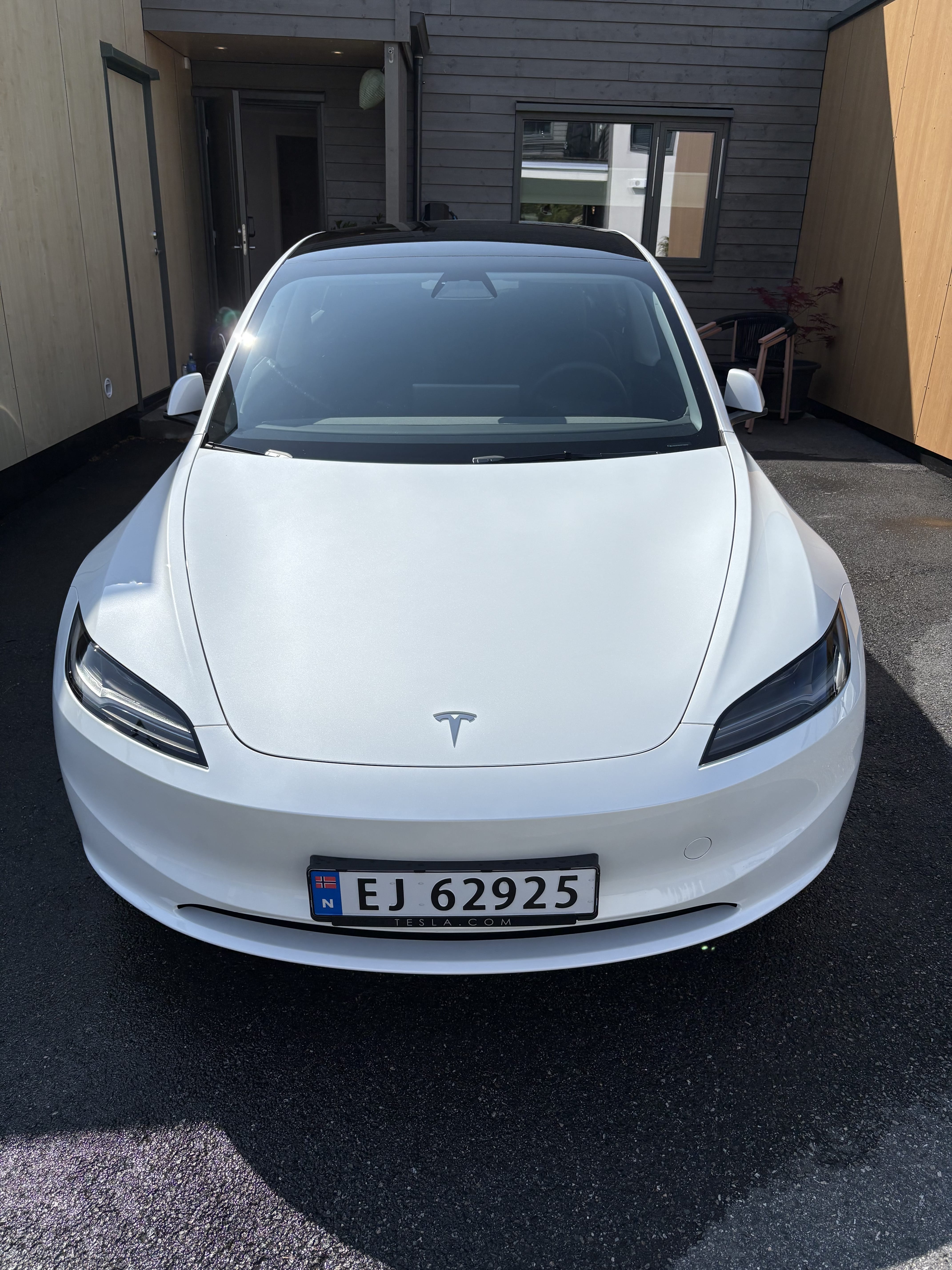 Tesla Model 3 Long Range med Babysete