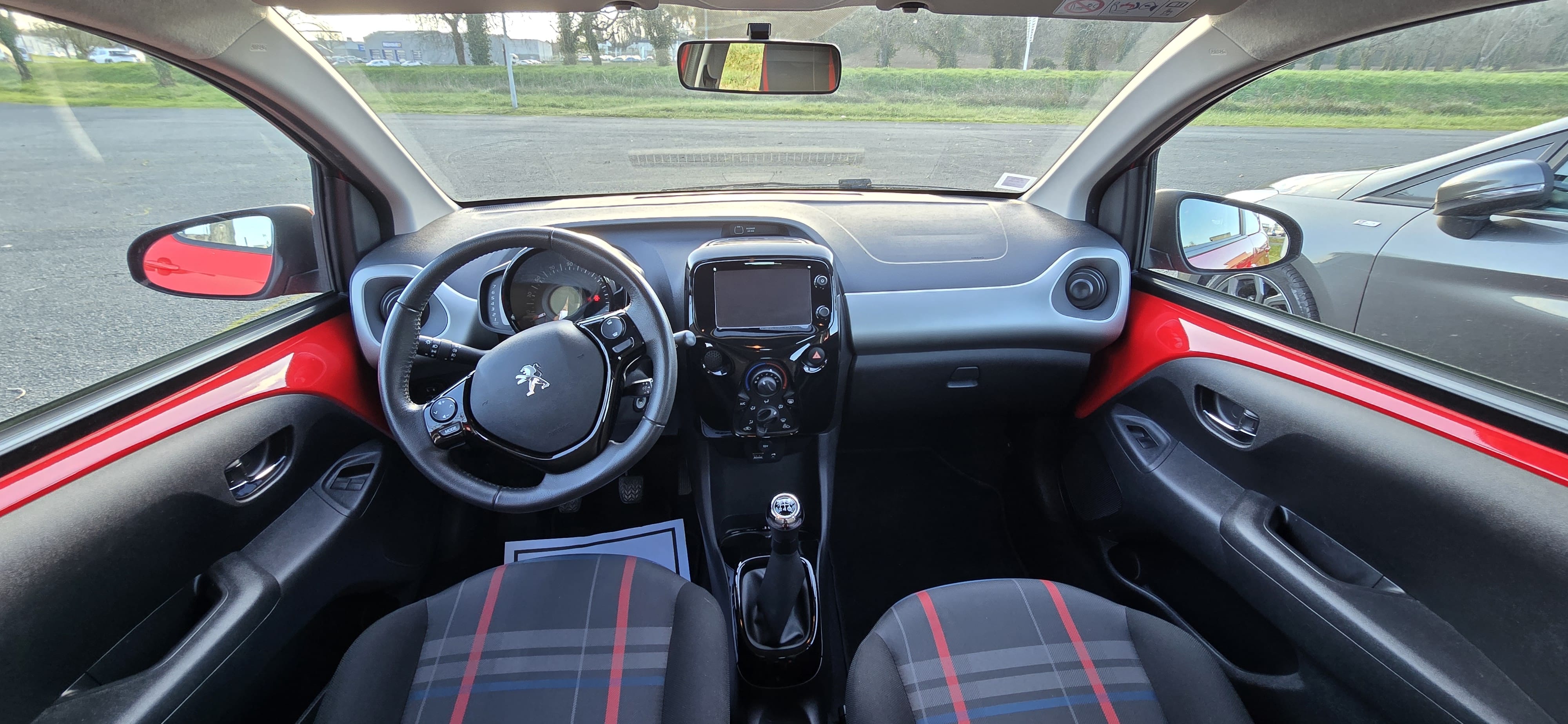 Peugeot 108 avec GPS