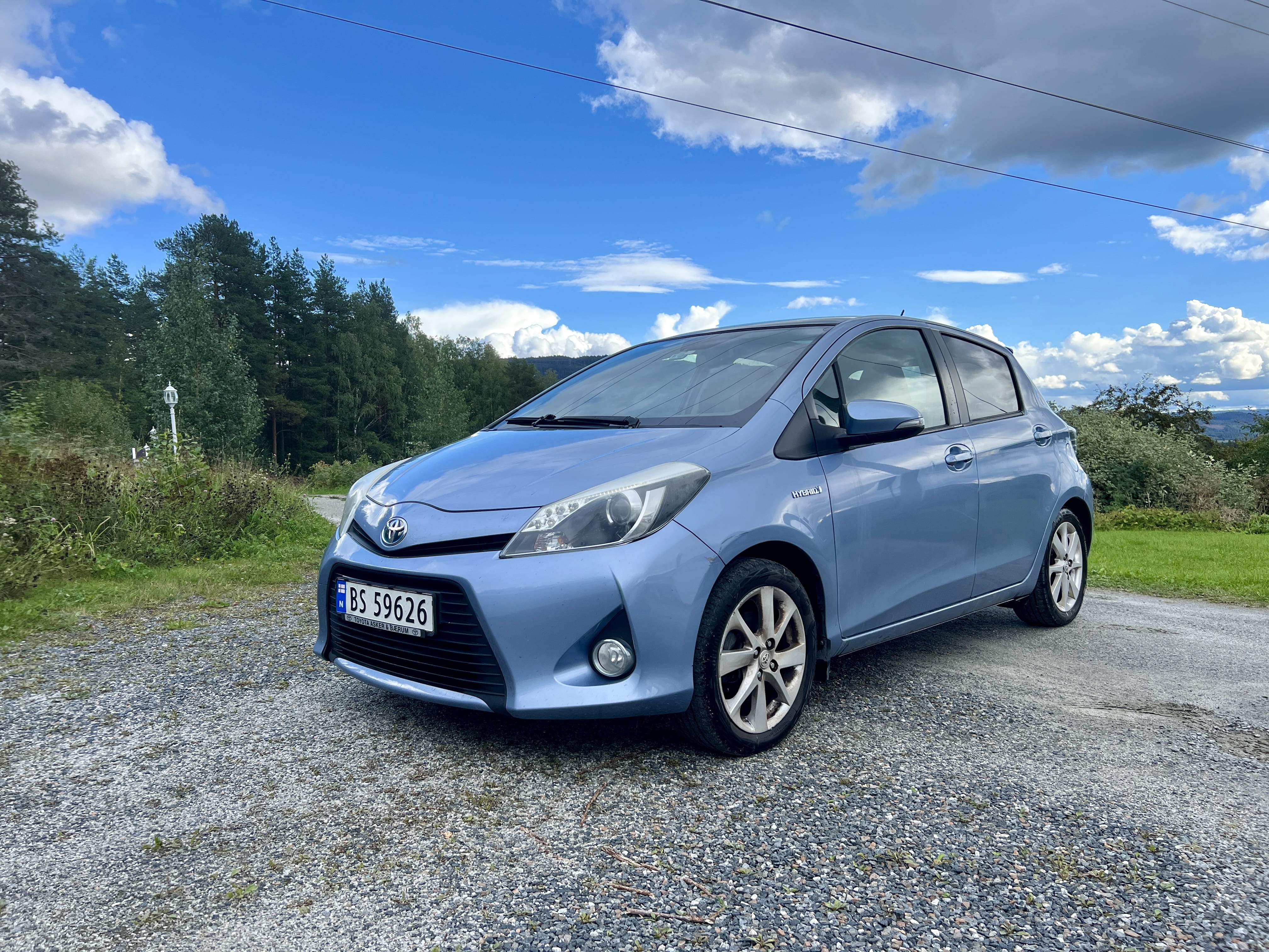 Toyota Yaris Hybrid, 2013, Blyfri 95 / Elektrisk (hybrid), automatisk