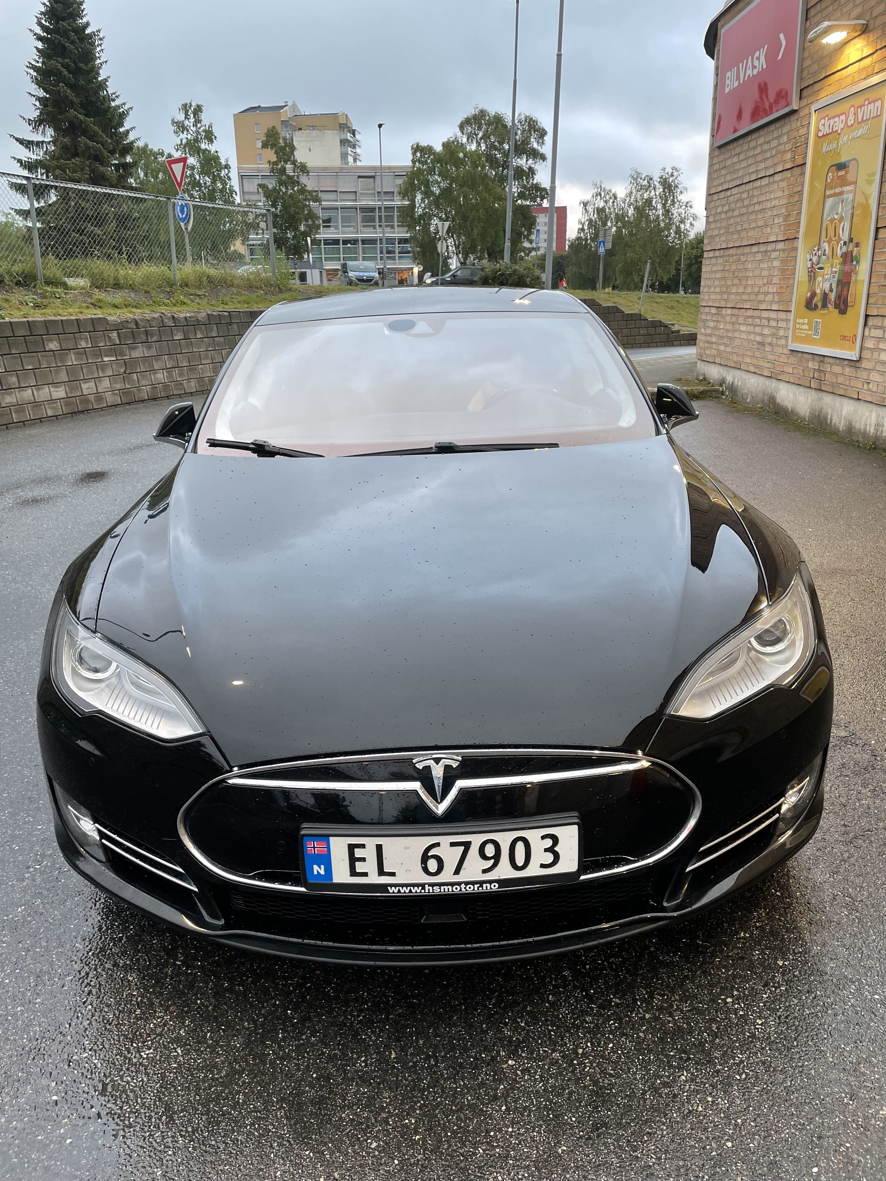 Tesla Model S med Cruisekontroll