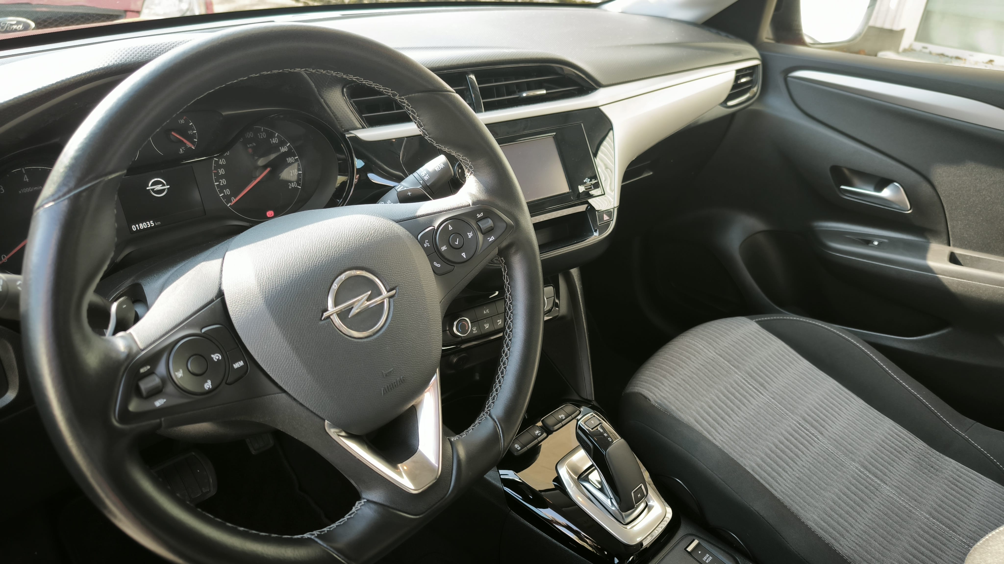 Opel Corsa avec Régulateur de vitesse