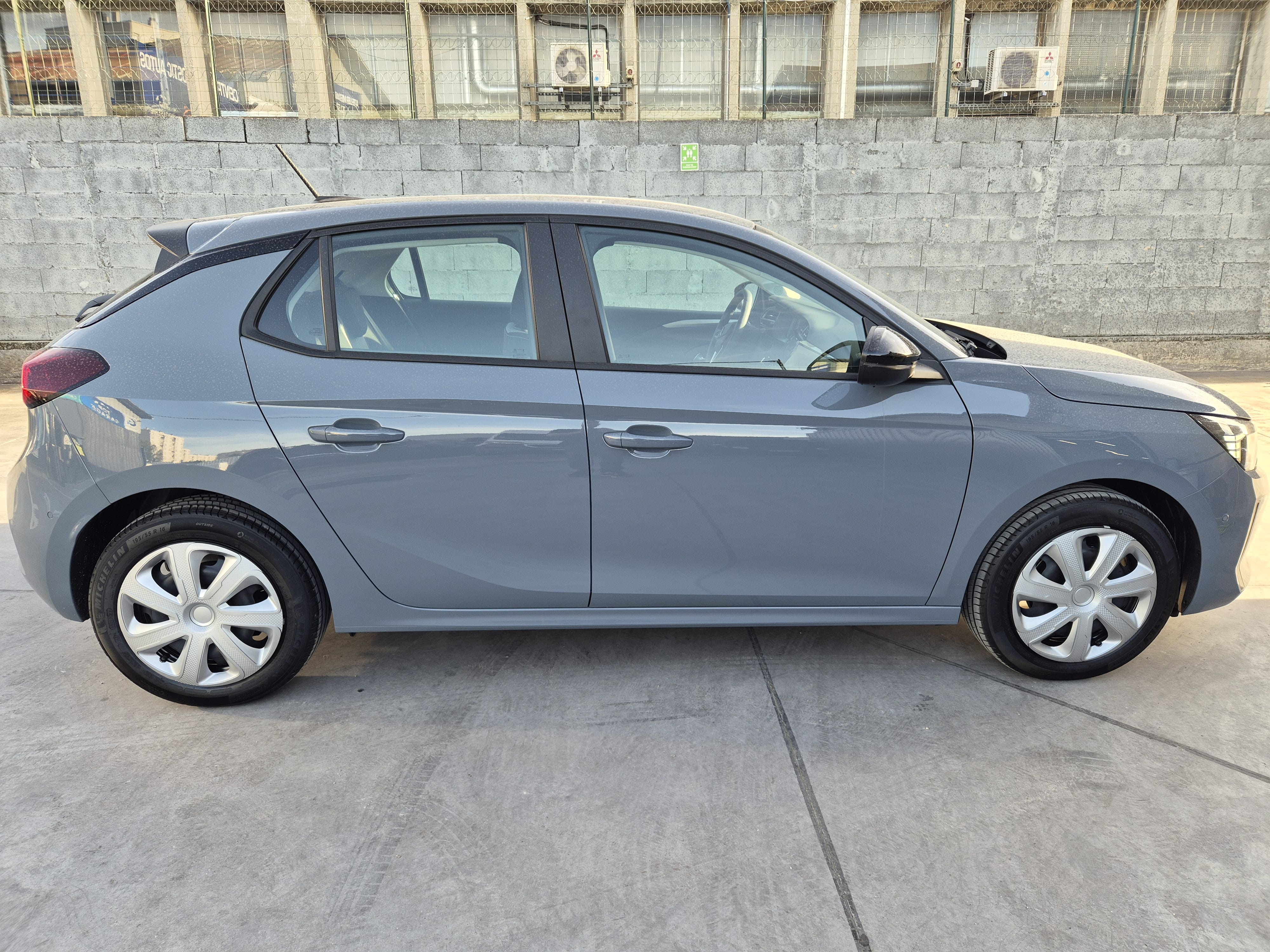 Opel Corsa avec Climatisation