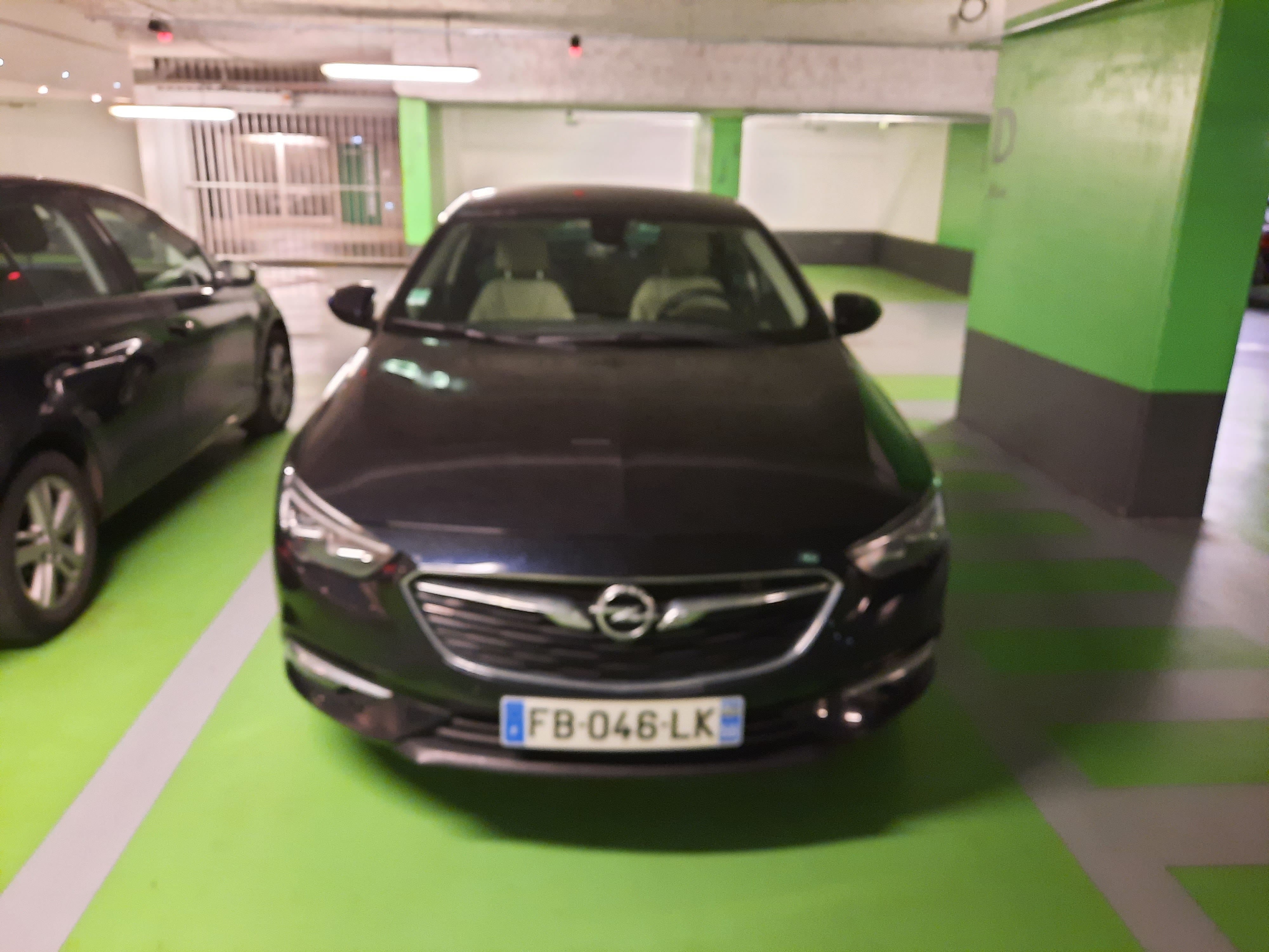 Opel Insignia 1.6 turbo, 2018, Essence 95, automatique