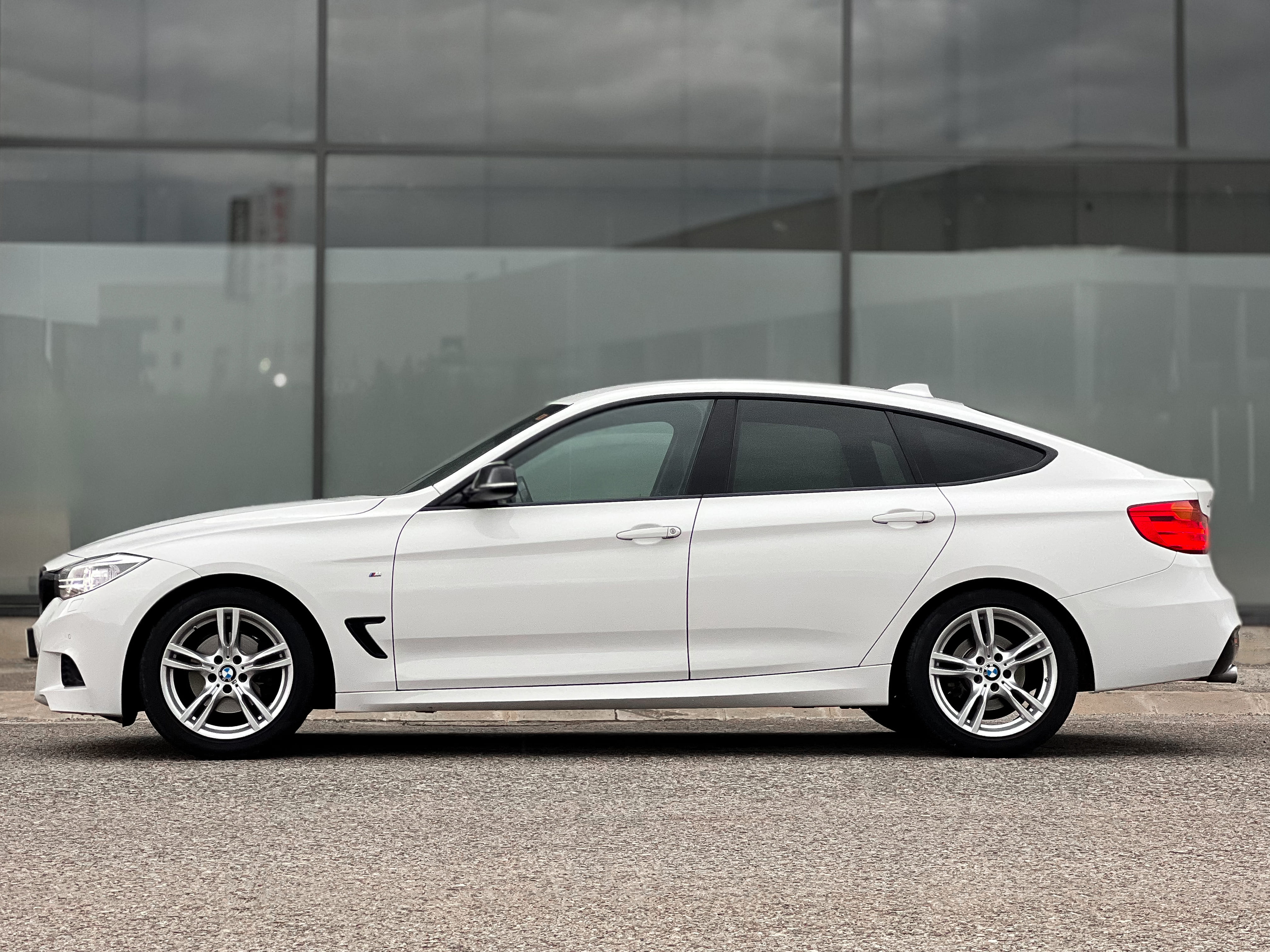BMW Serie 3 GT 2.0D con Aire acondicionado