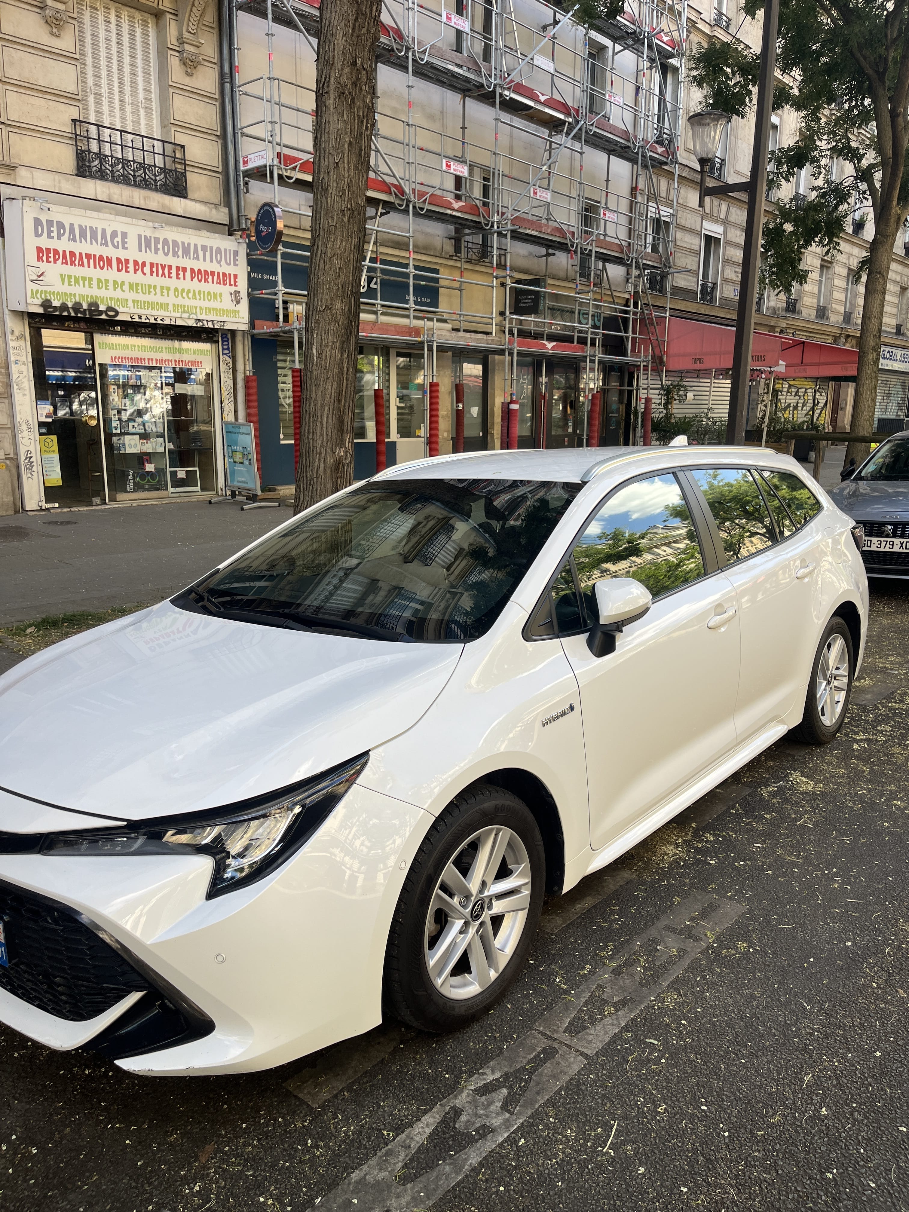 Toyota Corolla Break Hybride avec GPS