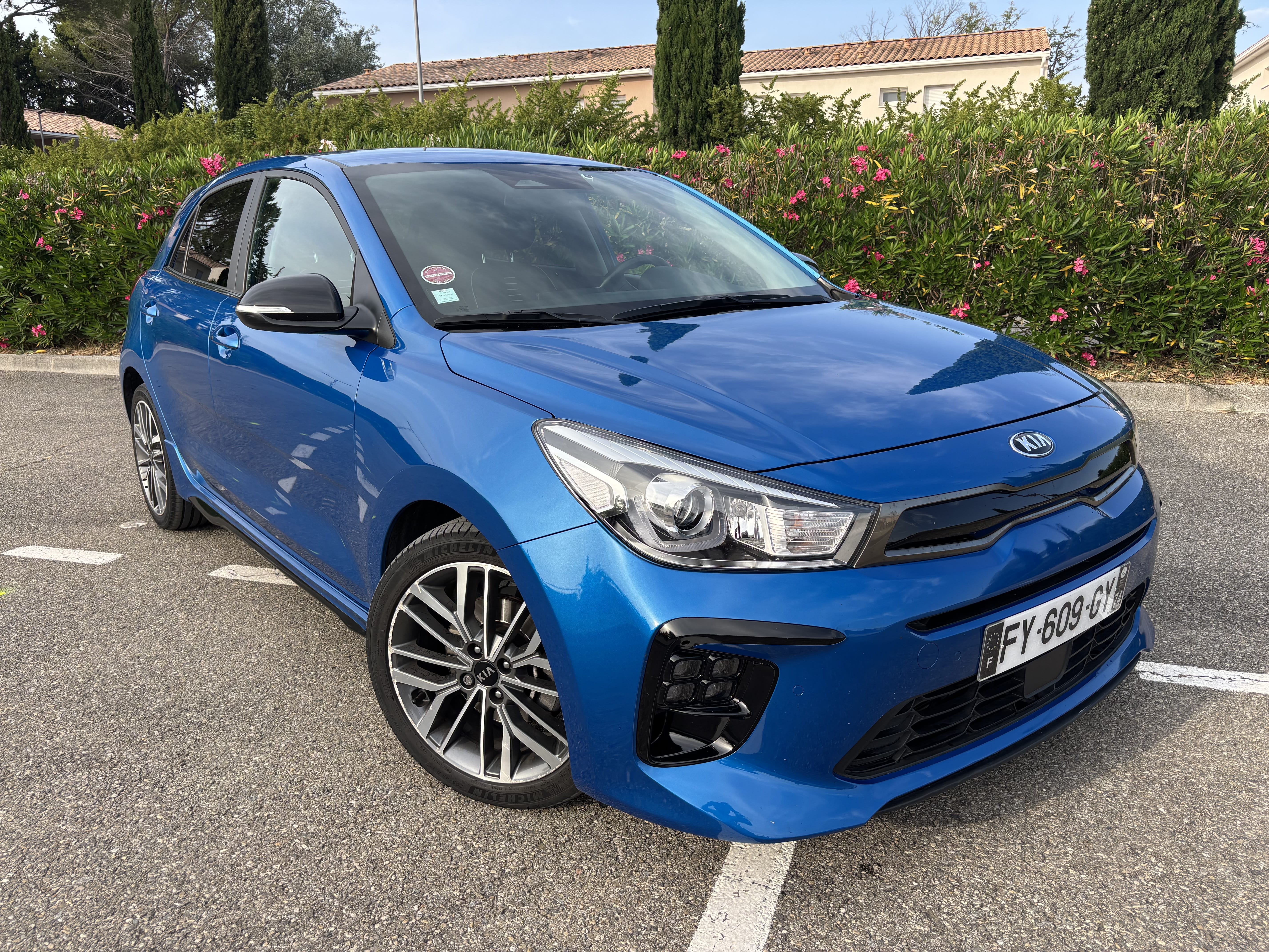 Kia Rio, 2021, Essence 95, automatique