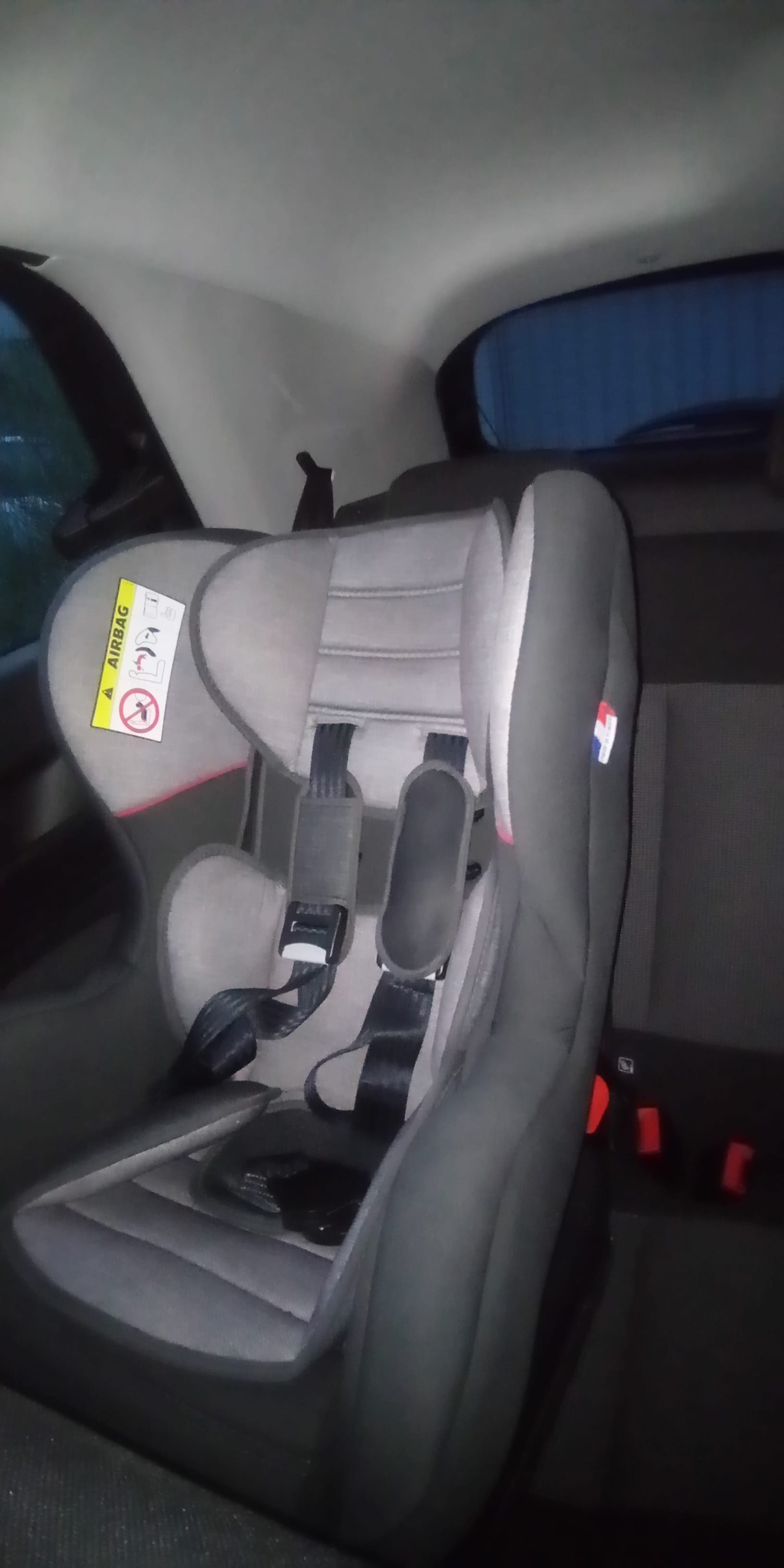 Citroen C4 Cactus with Baby seat